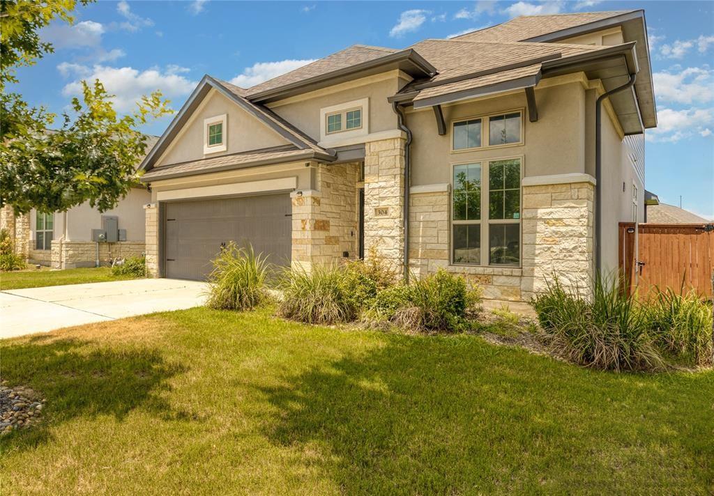 304 Glen Arbor Dr, Liberty Hill, TX 78642