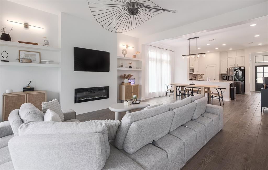 304 Glen Arbor Dr, Liberty Hill, TX 78642