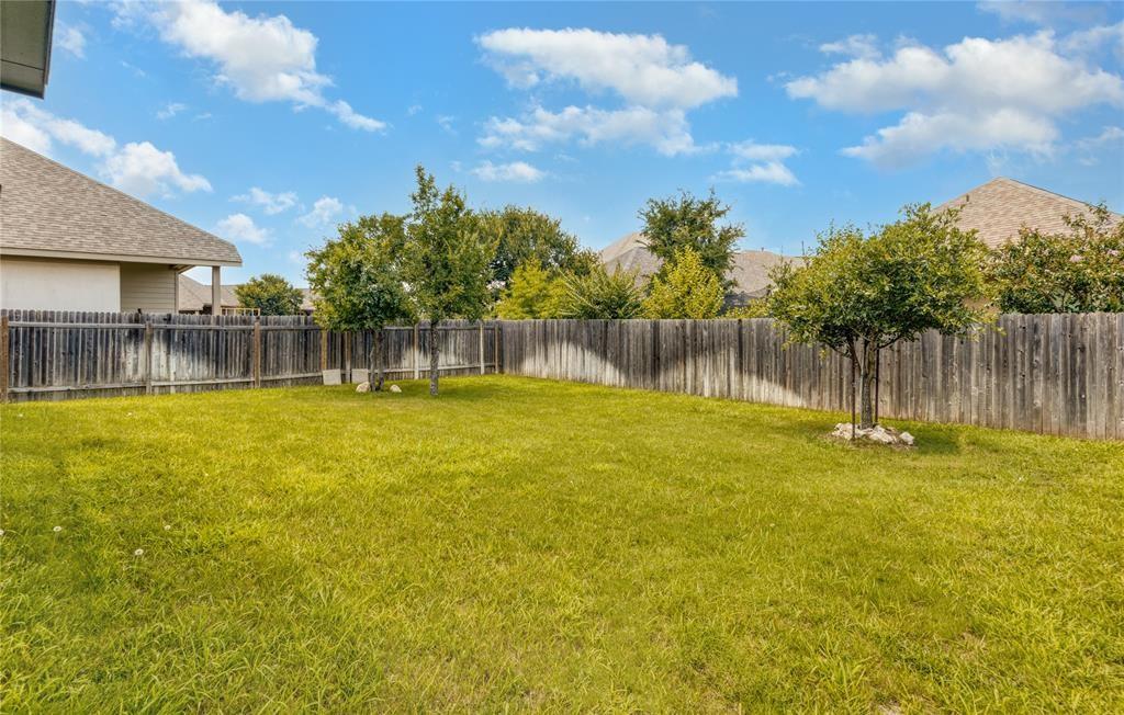 304 Glen Arbor Dr, Liberty Hill, TX 78642