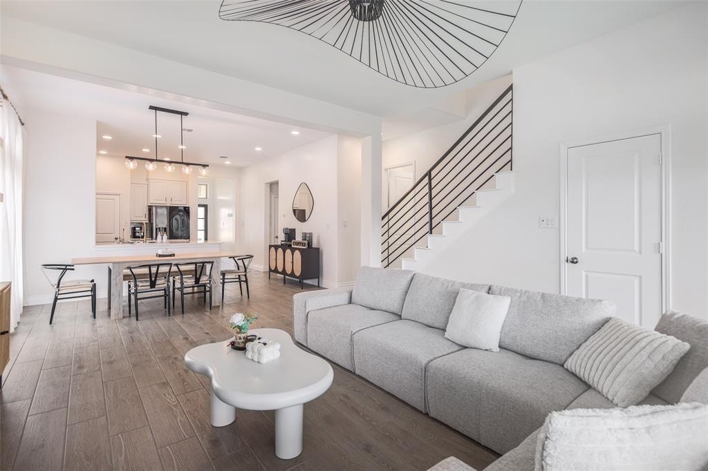 304 Glen Arbor Dr, Liberty Hill, TX 78642