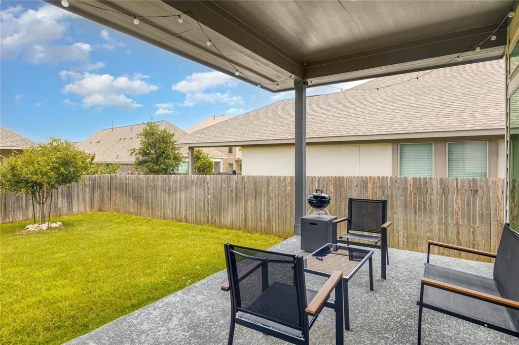 304 Glen Arbor Dr, Liberty Hill, TX 78642