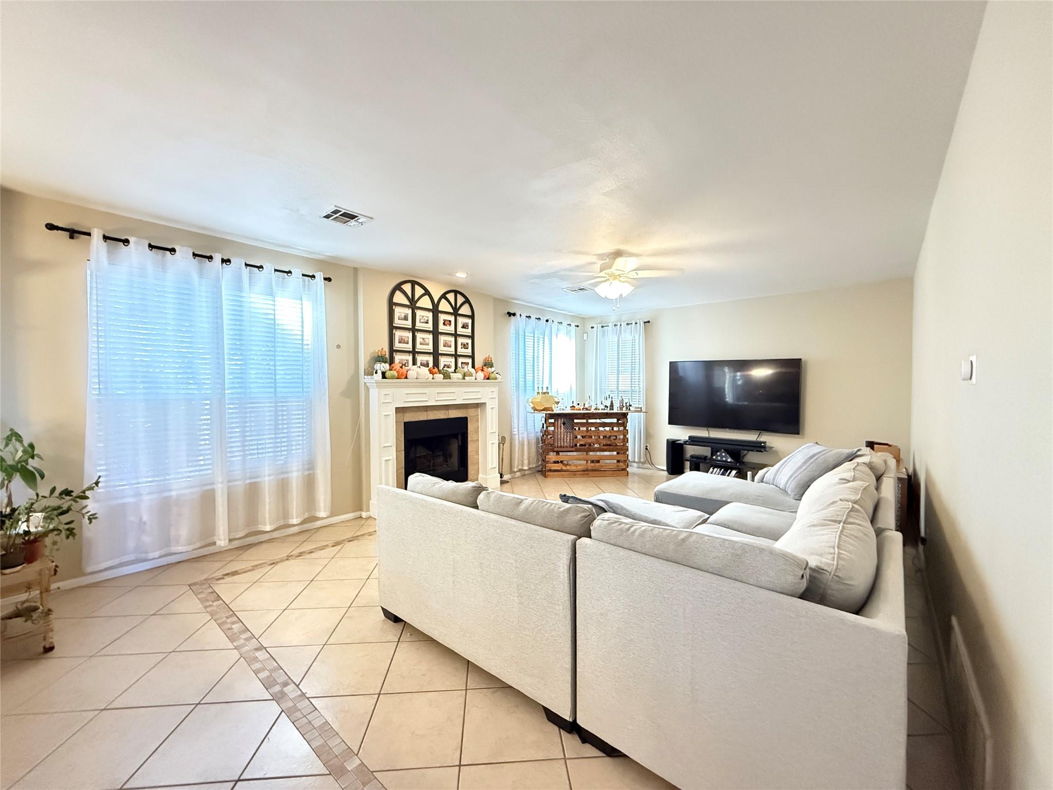 402 W Iowa Dr, Harker Heights, TX 76548