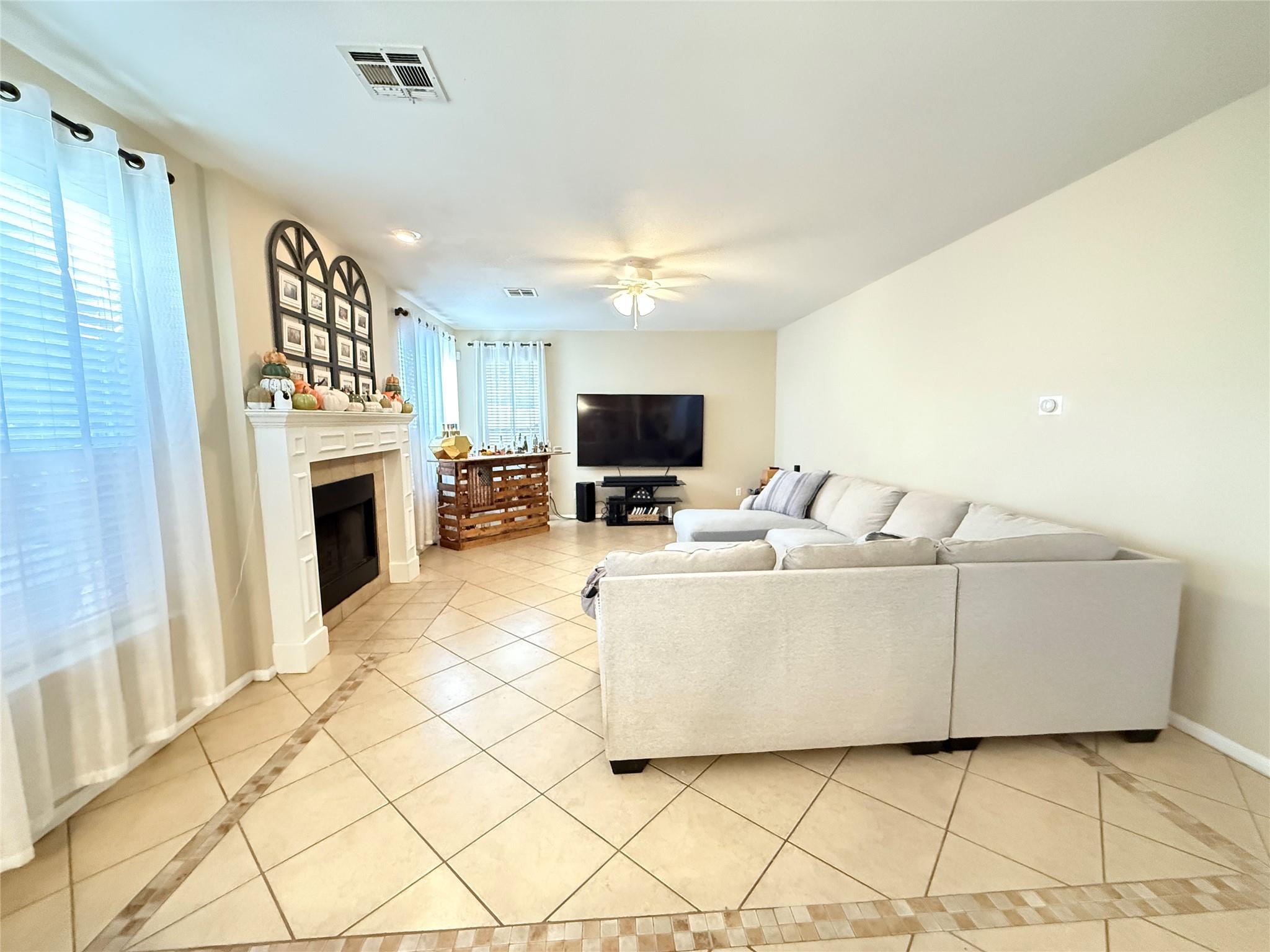 402 W Iowa Dr, Harker Heights, TX 76548