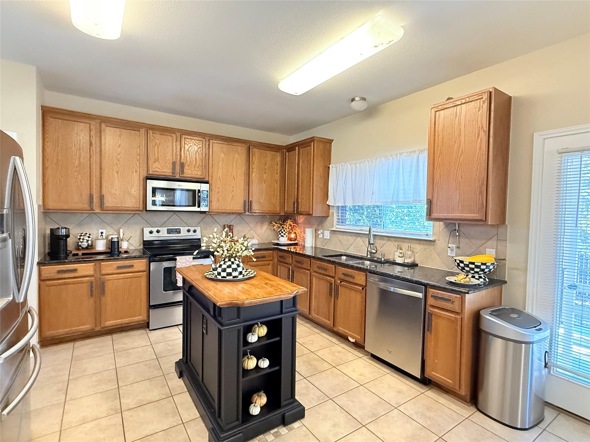 402 W Iowa Dr, Harker Heights, TX 76548