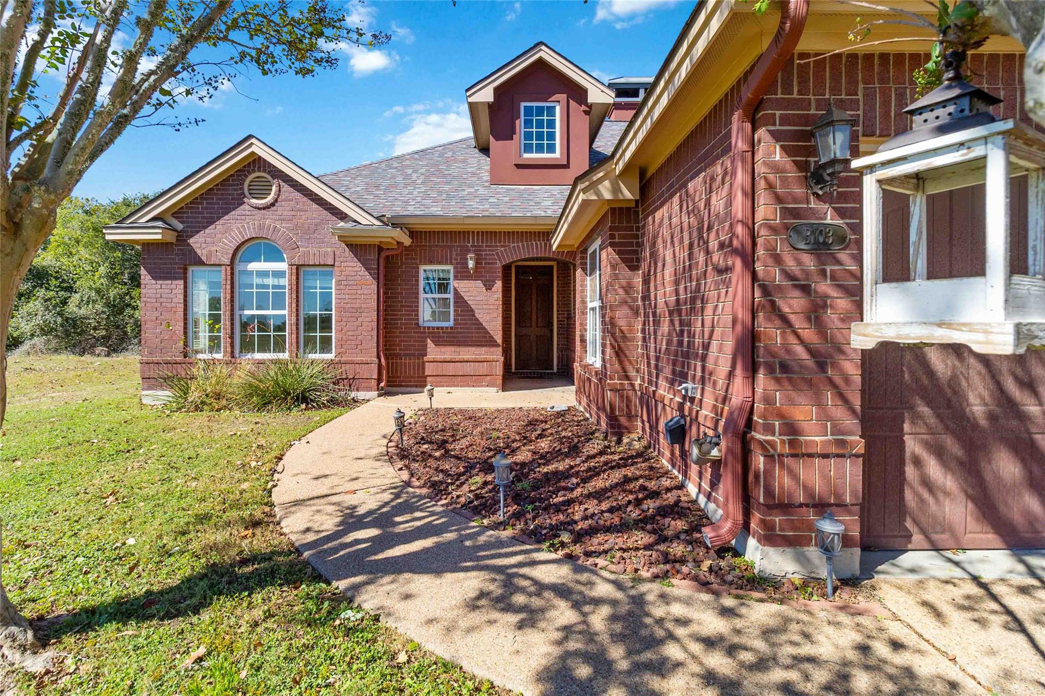 539 Colovista Pkwy # B103, Bastrop, TX 78602