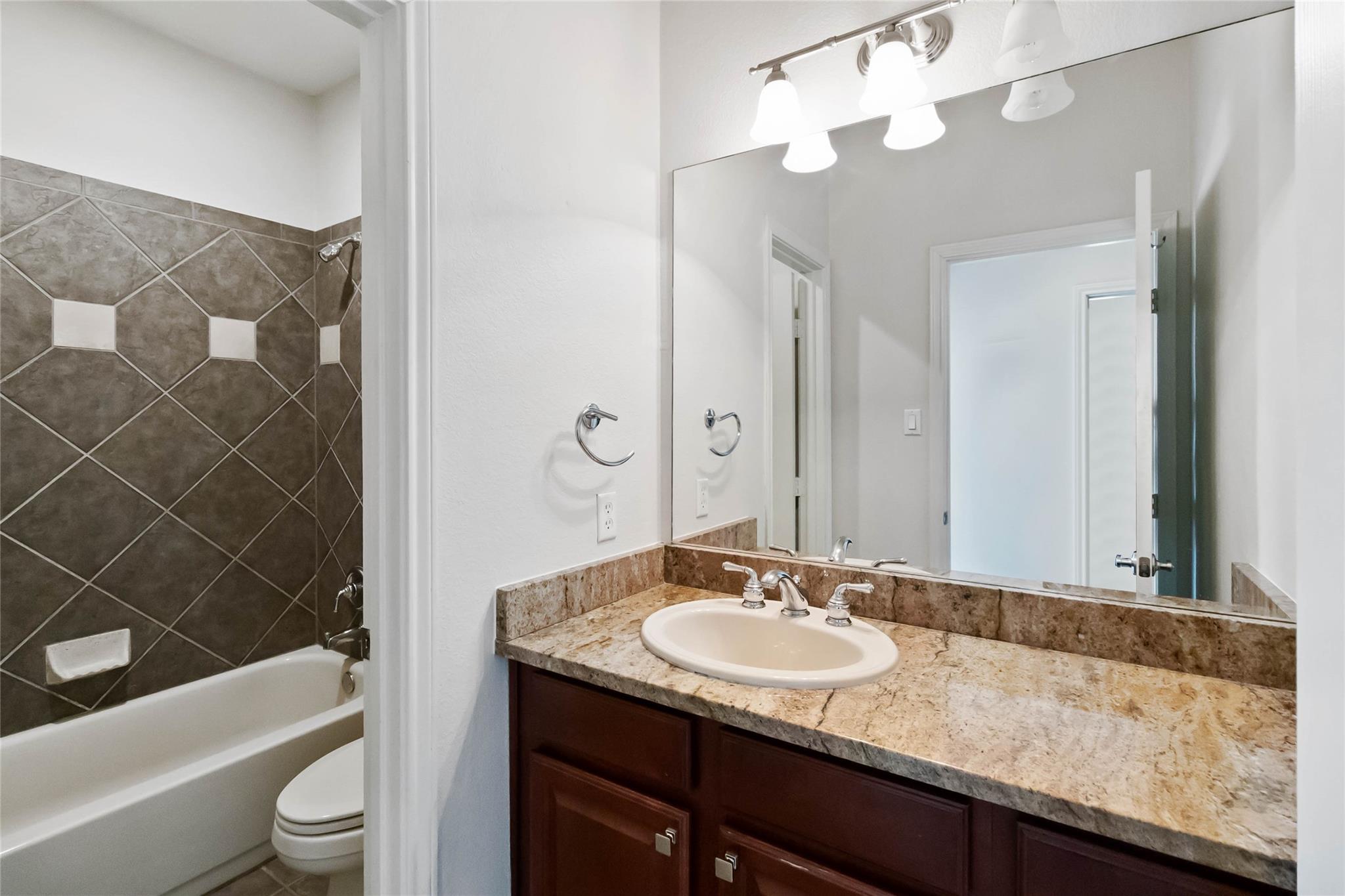 539 Colovista Pkwy # B103, Bastrop, TX 78602