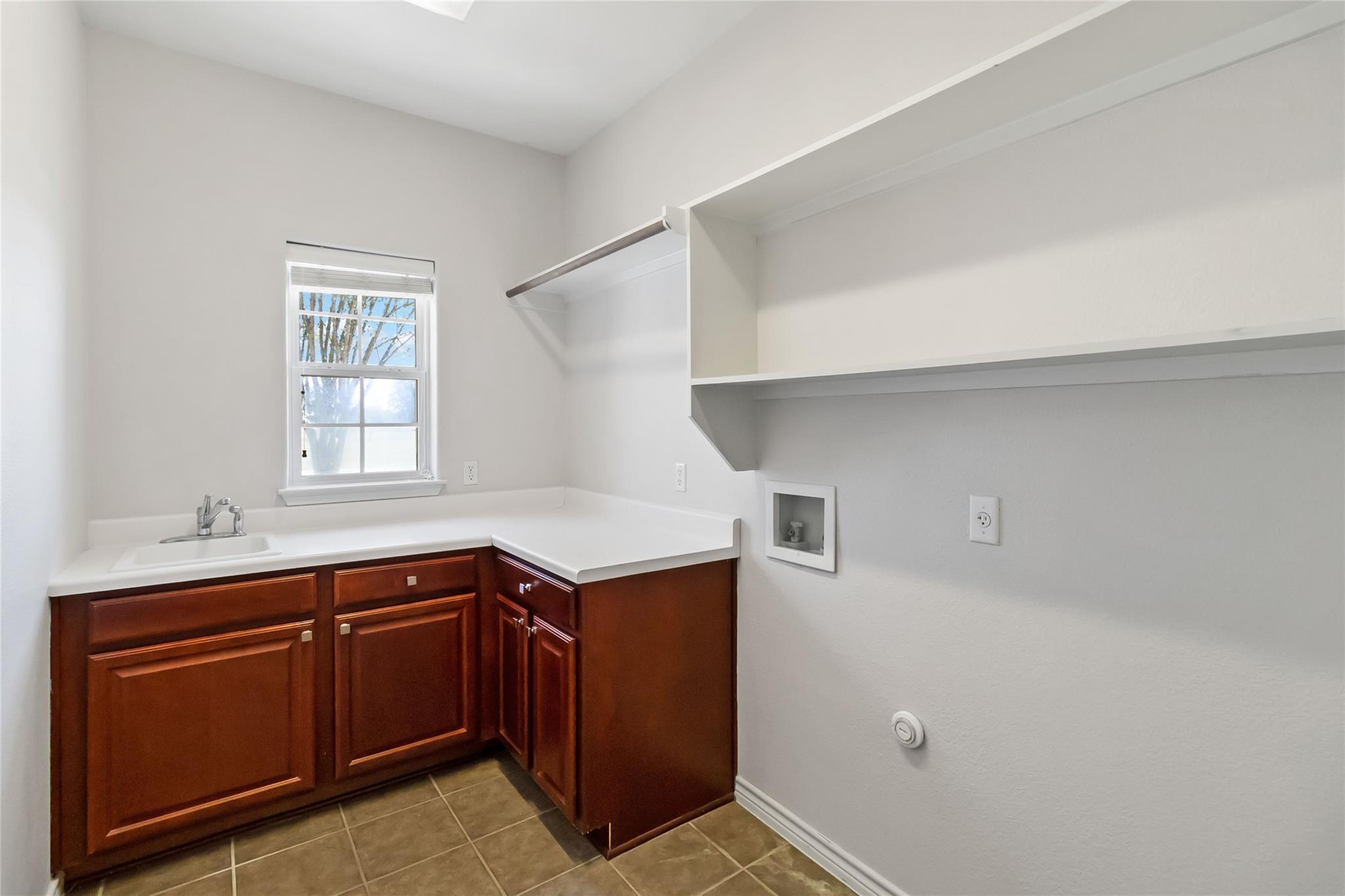 539 Colovista Pkwy # B103, Bastrop, TX 78602