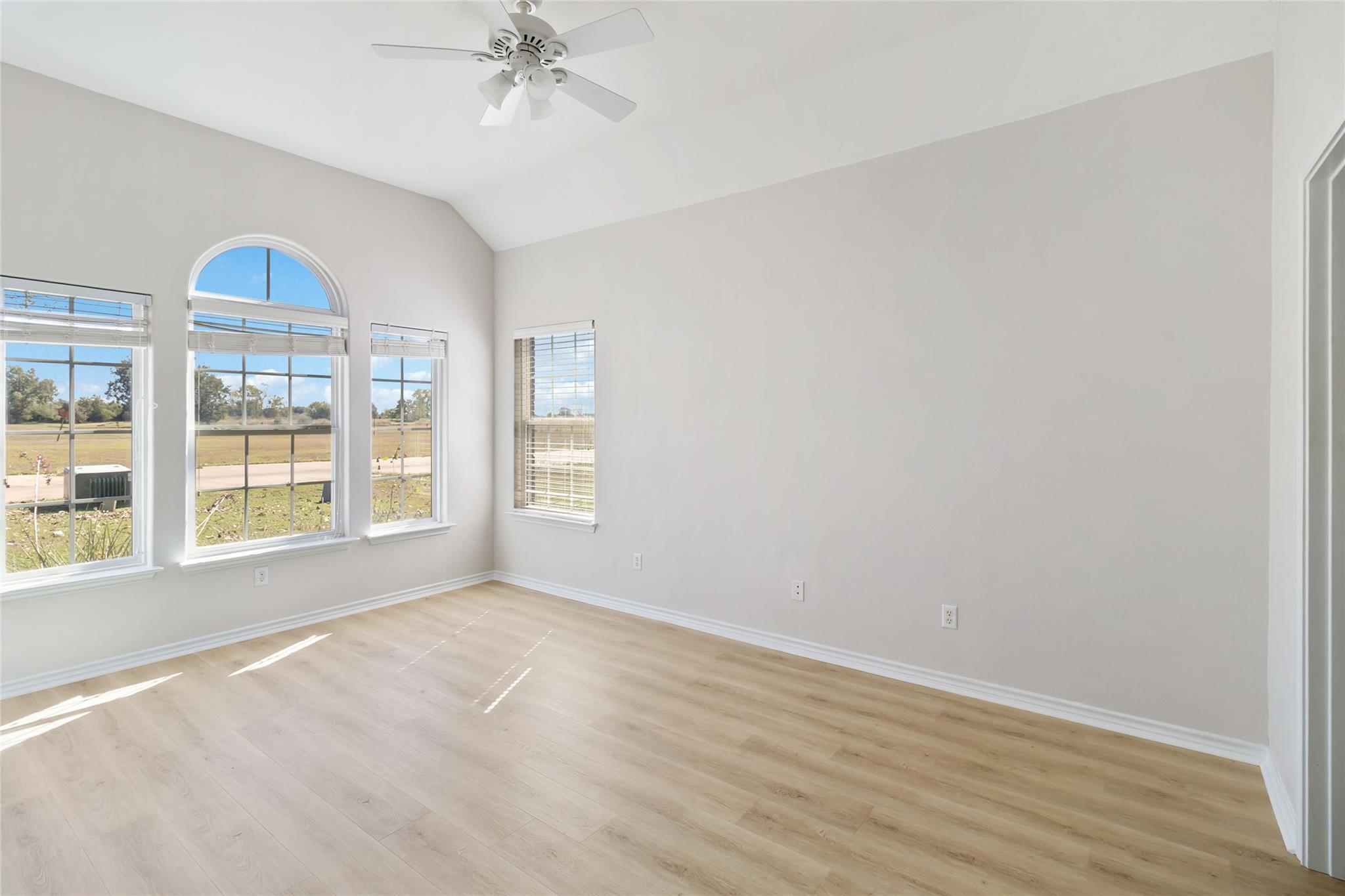 539 Colovista Pkwy # B103, Bastrop, TX 78602