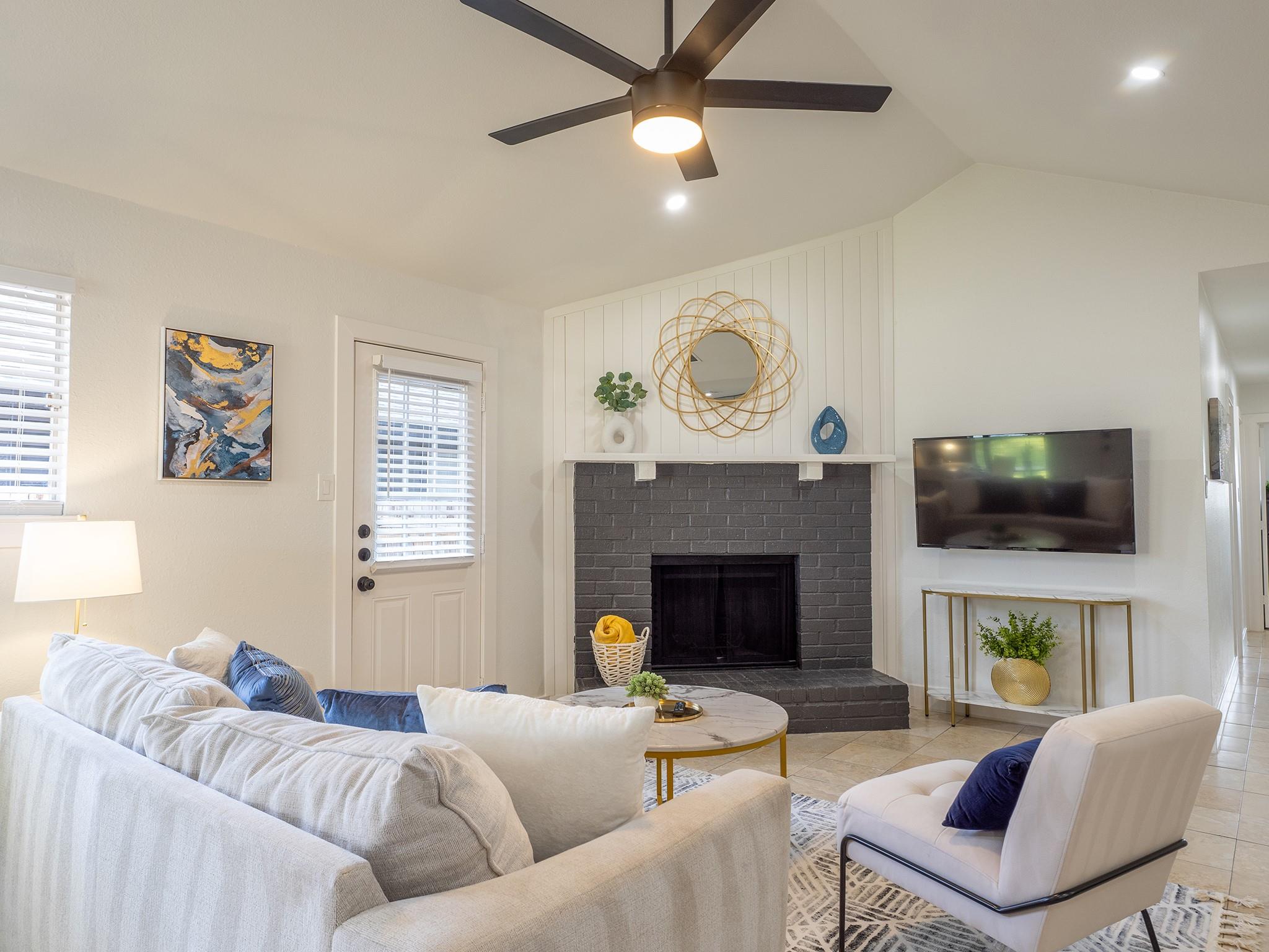 11409 Parmigan Dr # B, Austin, TX 78758