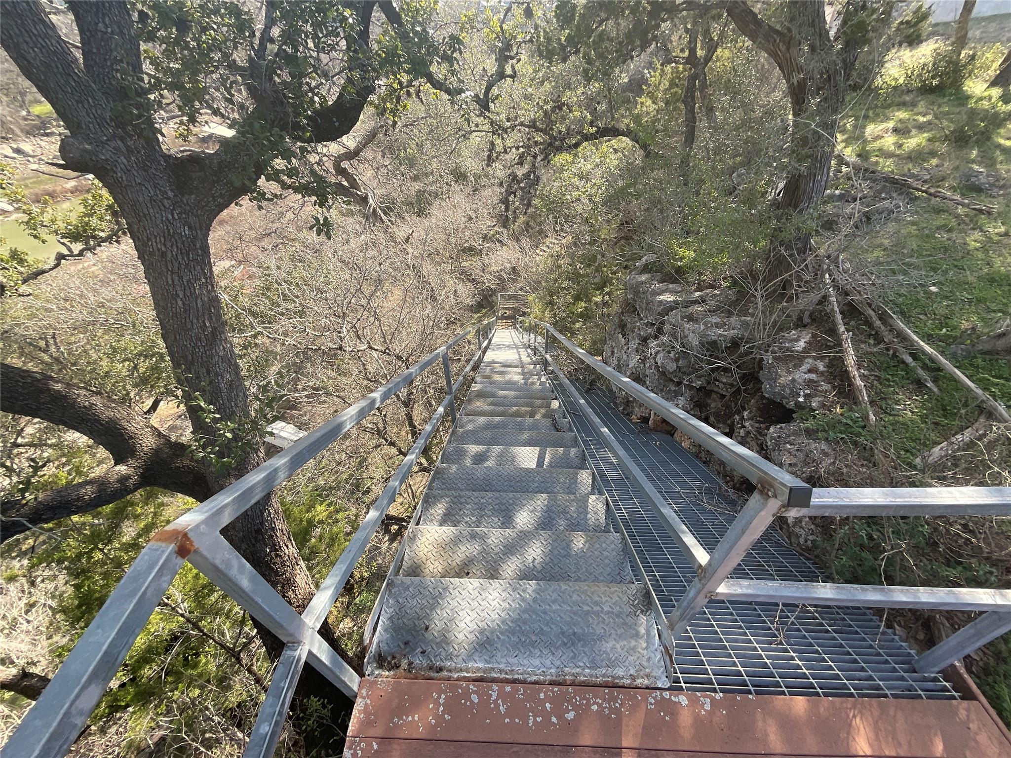 1909 Performer Rd, Spicewood, TX 78669