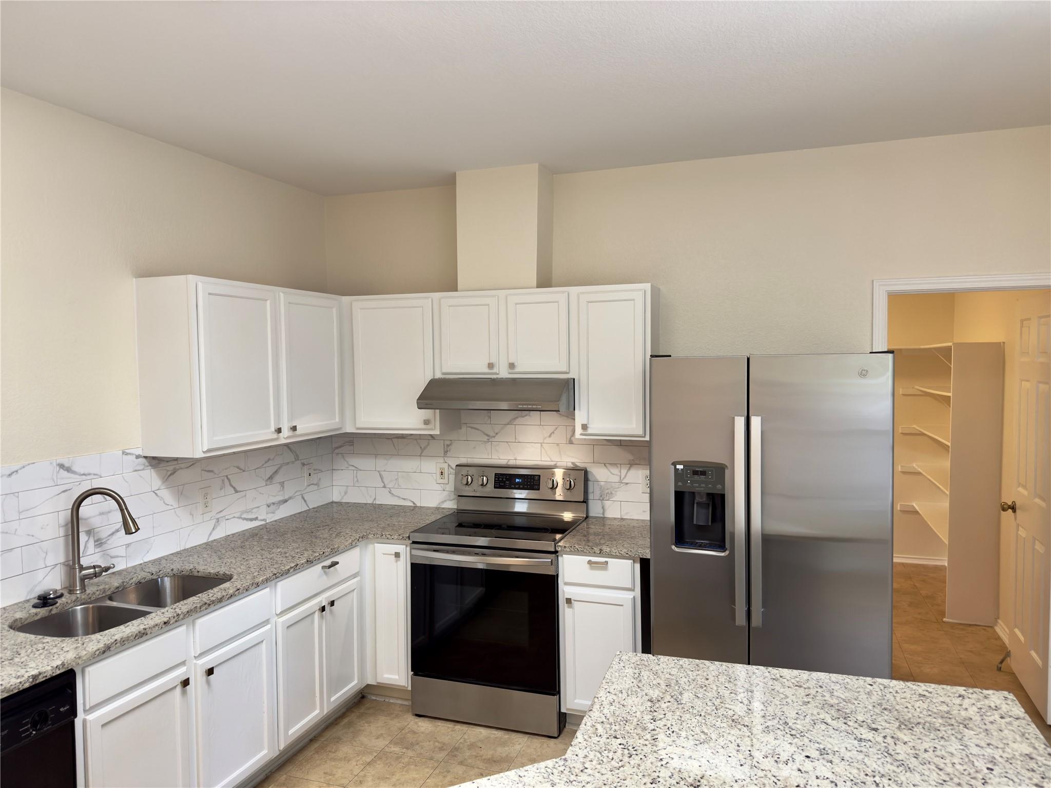 1206 Devil Rdg, Cedar Park, TX 78613