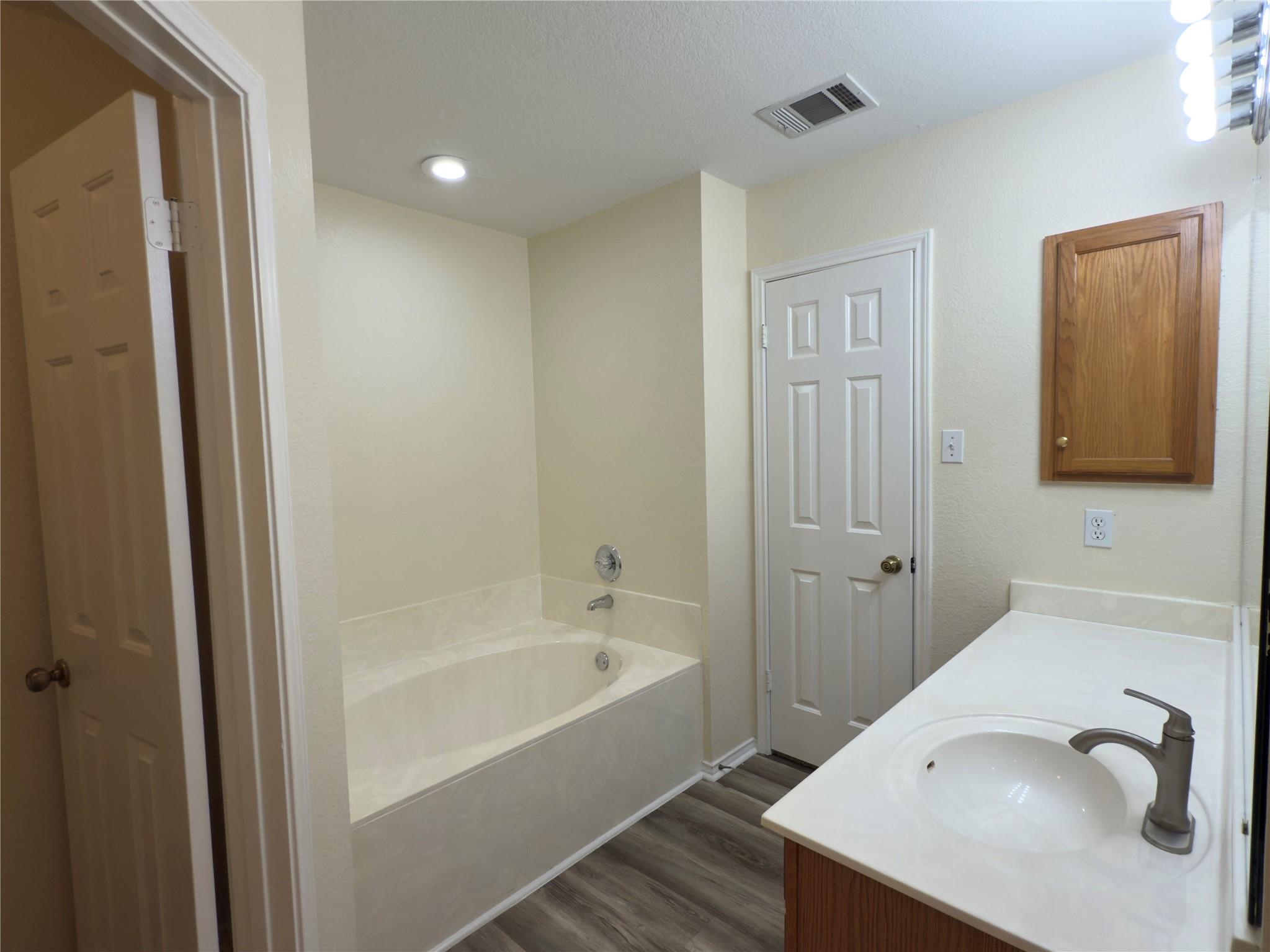 1206 Devil Rdg, Cedar Park, TX 78613