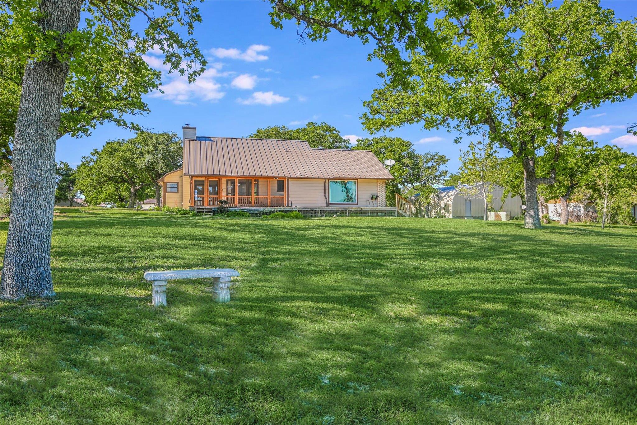 106 Agarita Dr, Burnet, TX 78611