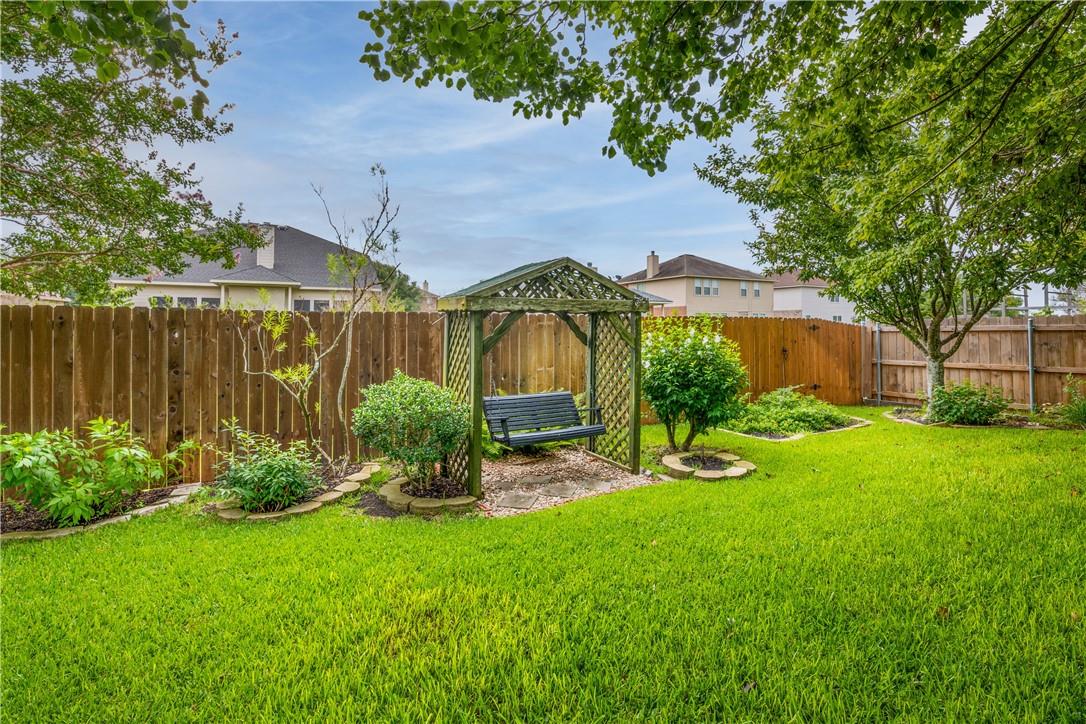 114 Inman Dr, Hutto, TX 78634