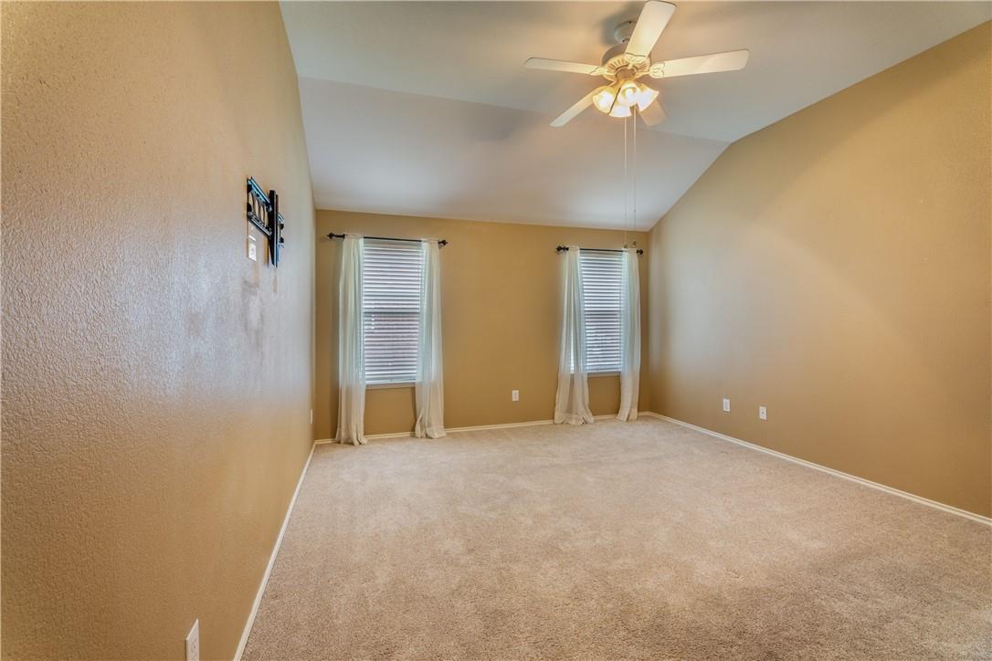 114 Inman Dr, Hutto, TX 78634