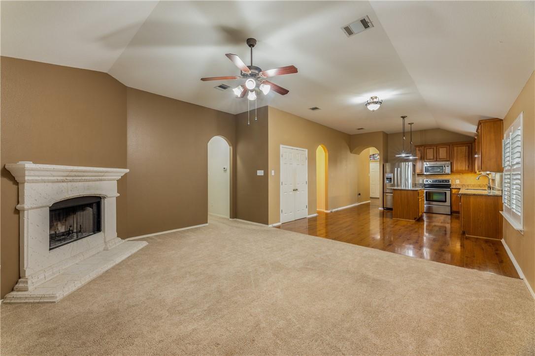 114 Inman Dr, Hutto, TX 78634