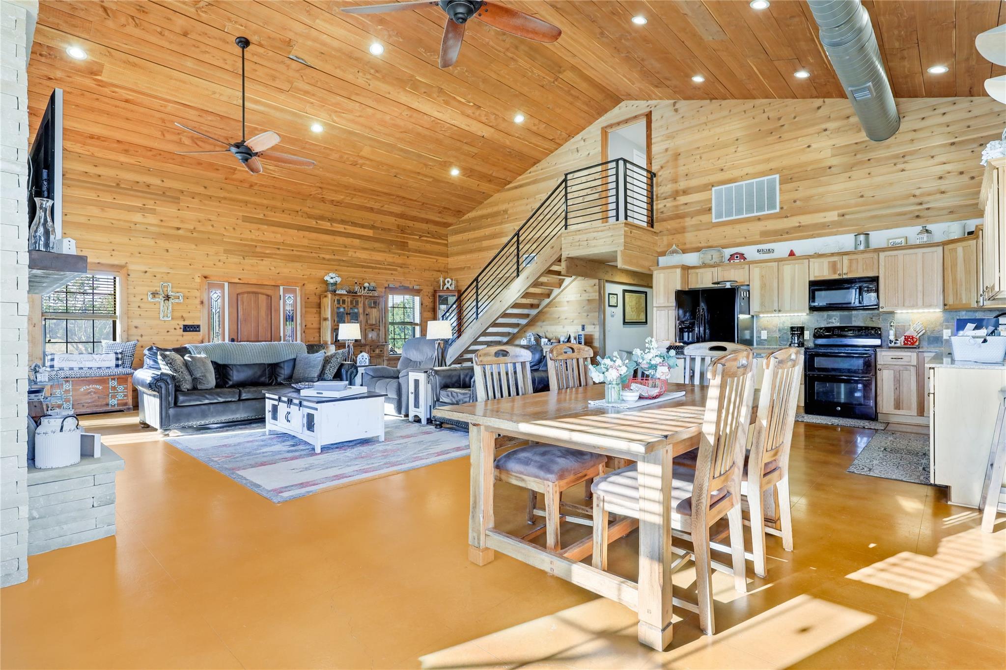 111 County Road 253, Bertram, TX 78605