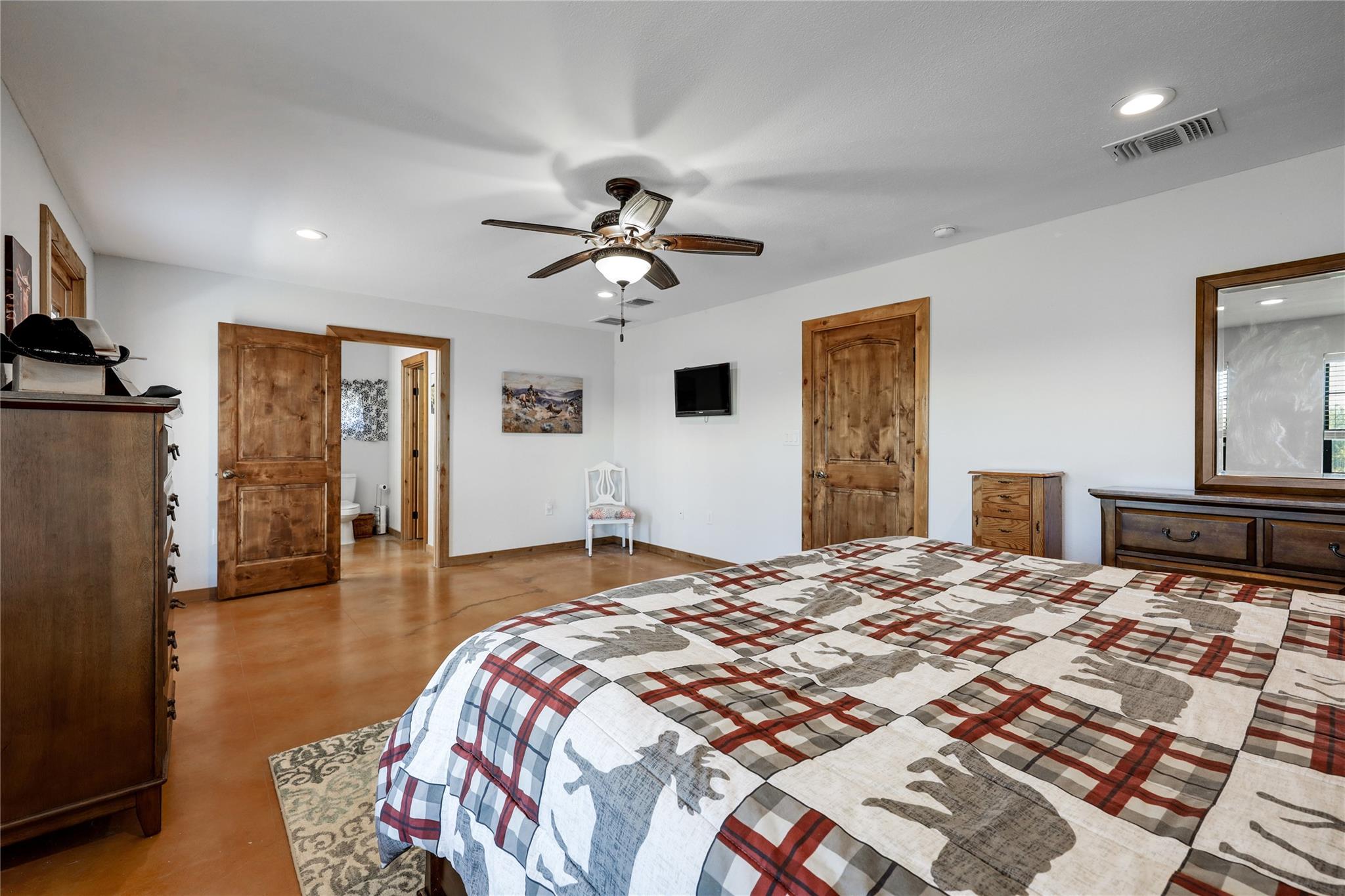 111 County Road 253, Bertram, TX 78605