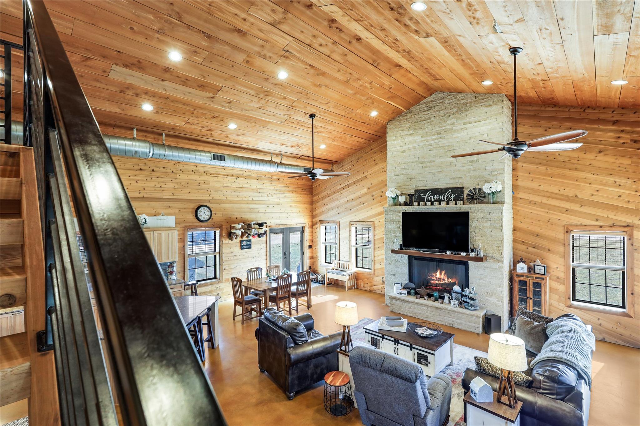 111 County Road 253, Bertram, TX 78605