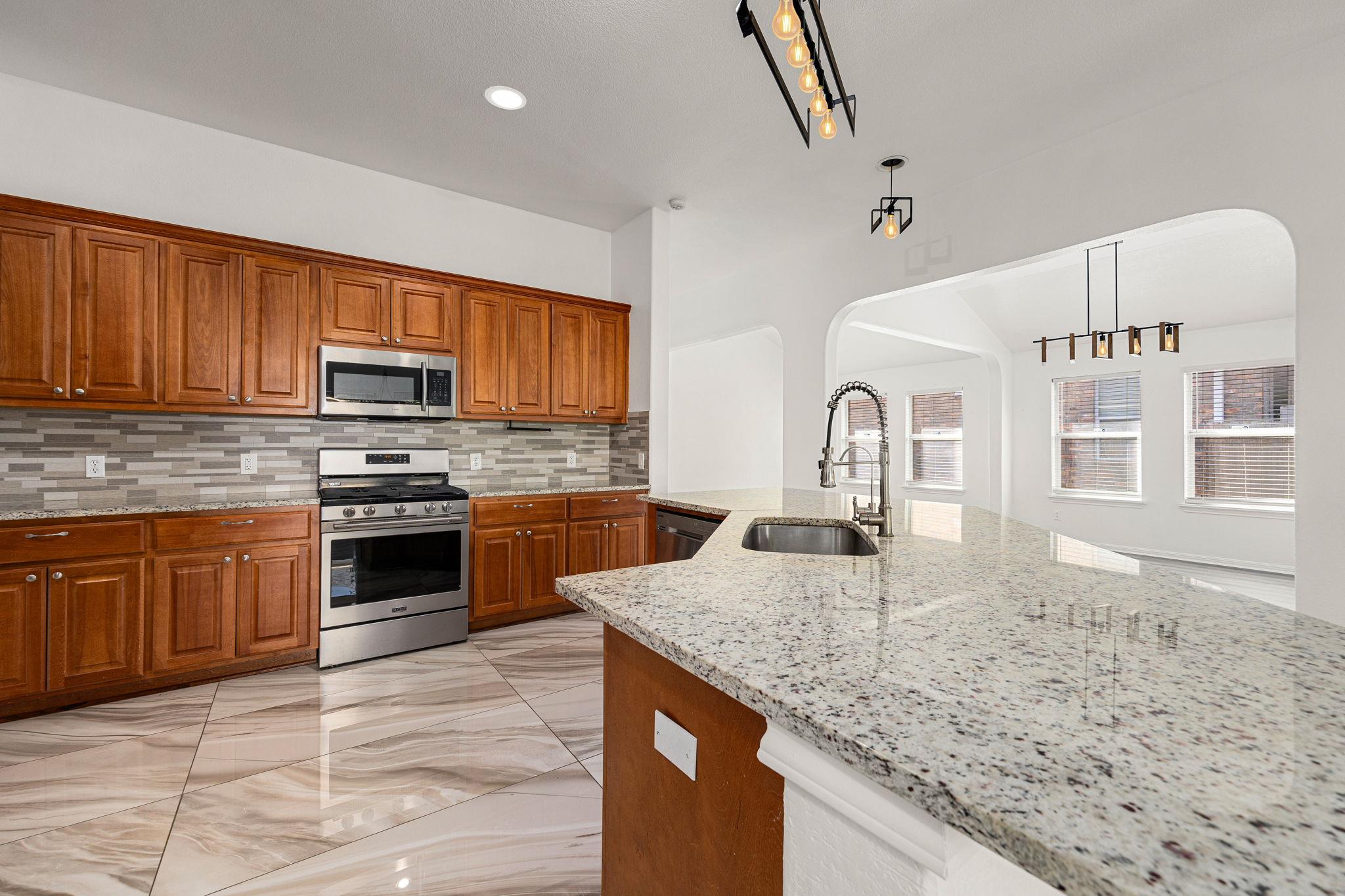 2816 Pedernales Falls Dr, Pflugerville, TX 78660