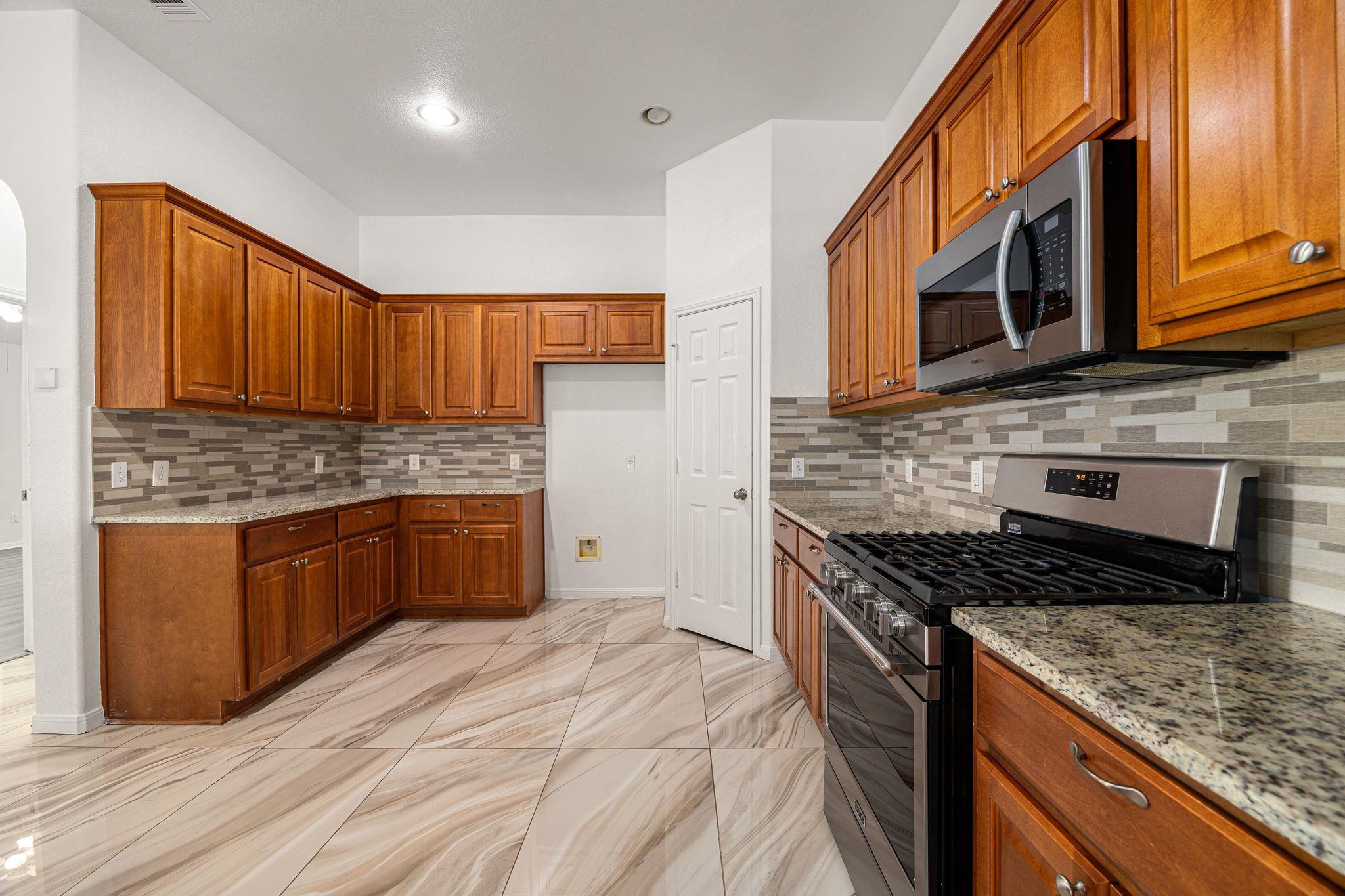 2816 Pedernales Falls Dr, Pflugerville, TX 78660