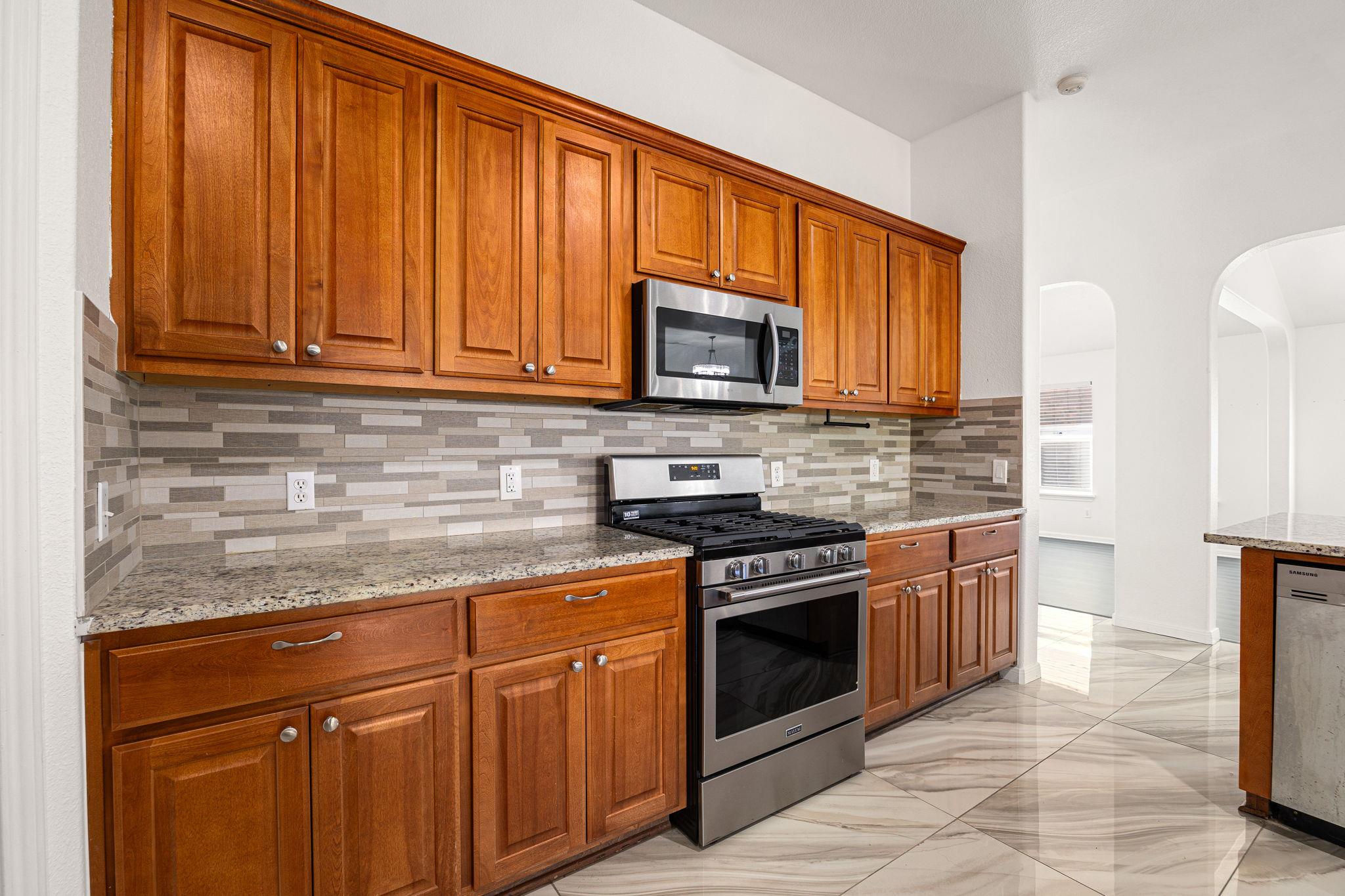 2816 Pedernales Falls Dr, Pflugerville, TX 78660