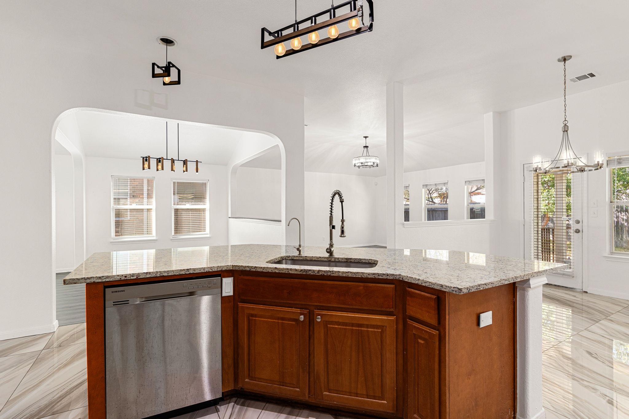 2816 Pedernales Falls Dr, Pflugerville, TX 78660