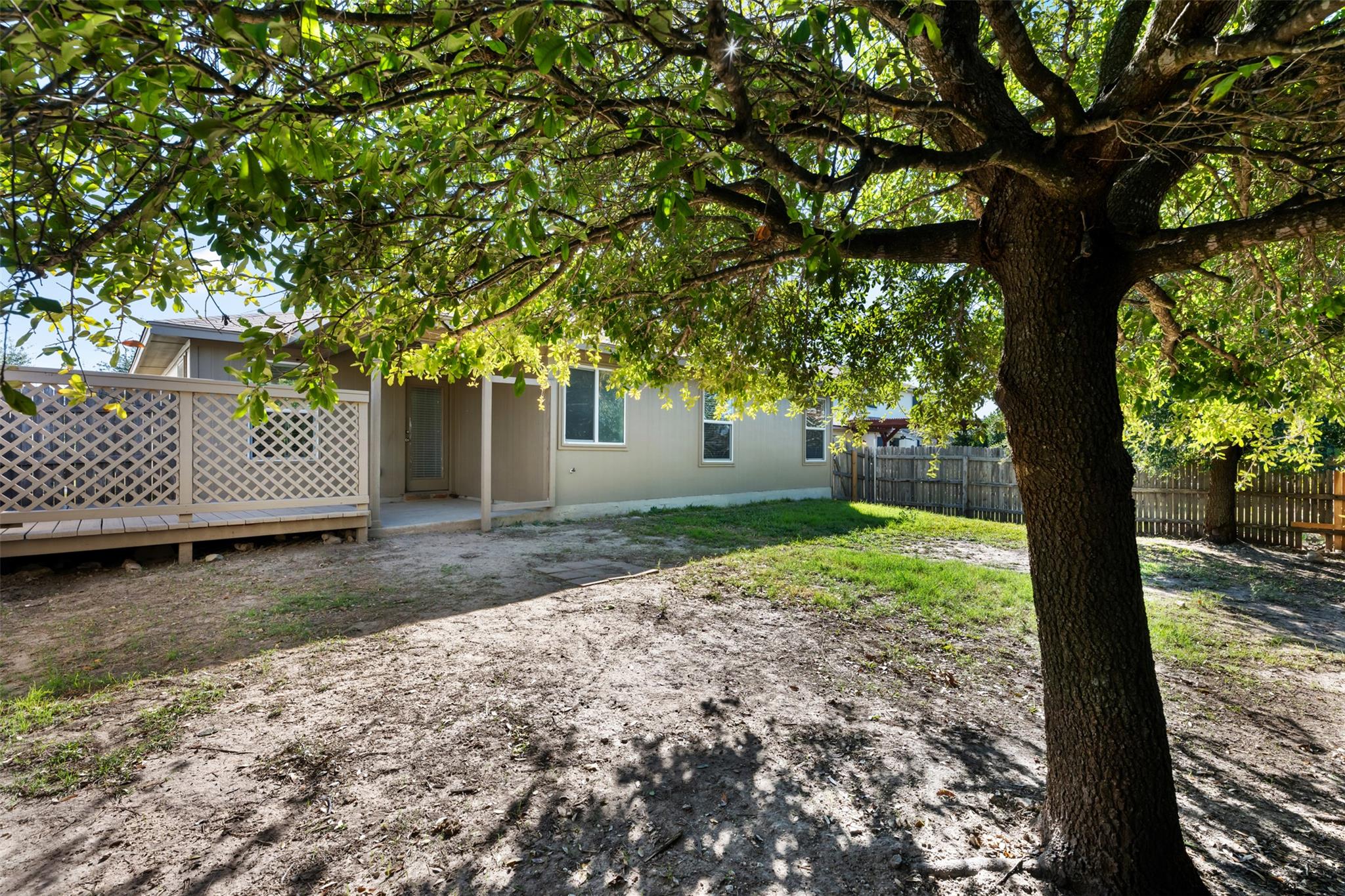 220 Bauxite Dr, Jarrell, TX 76537