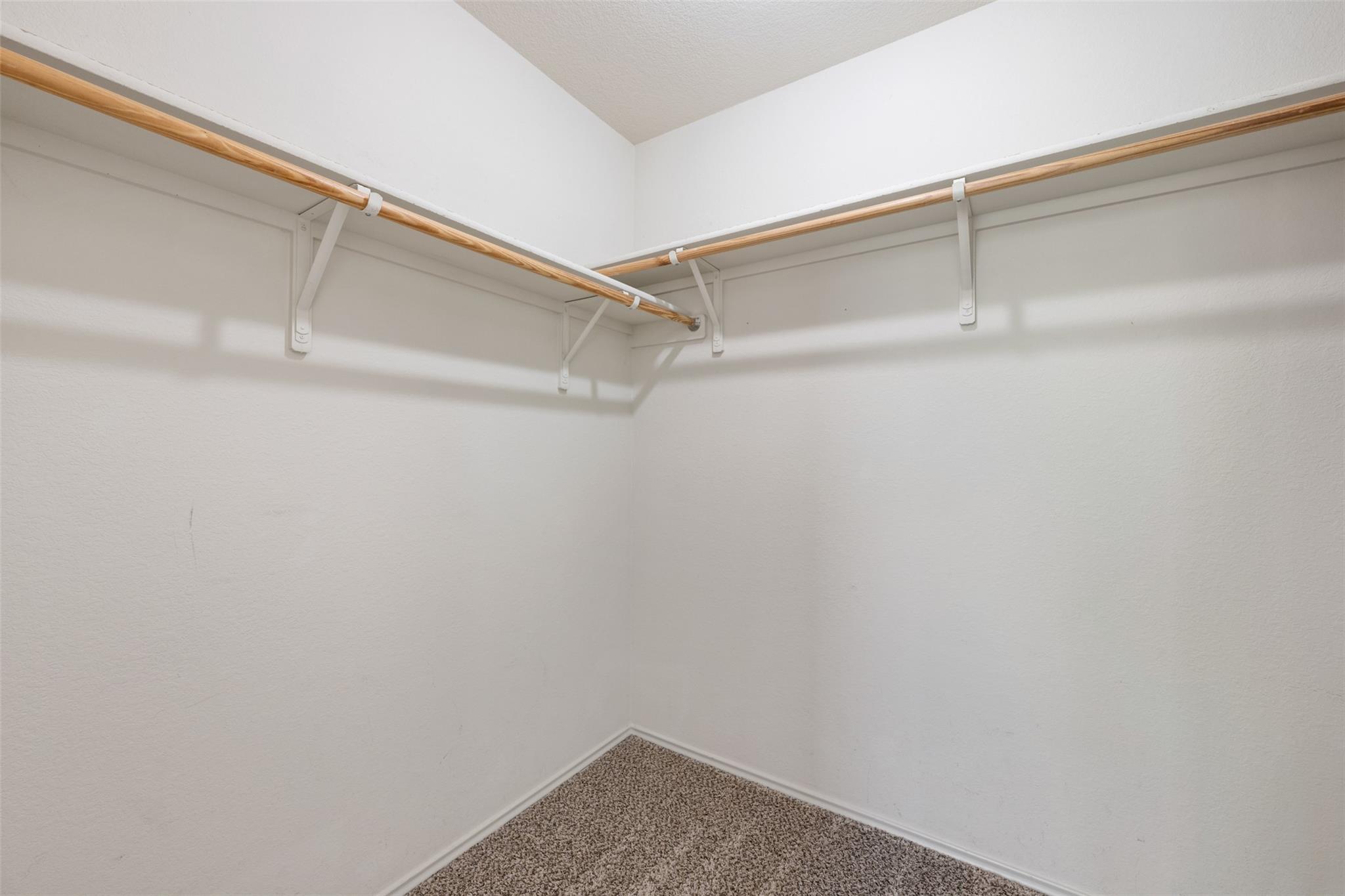 220 Bauxite Dr, Jarrell, TX 76537