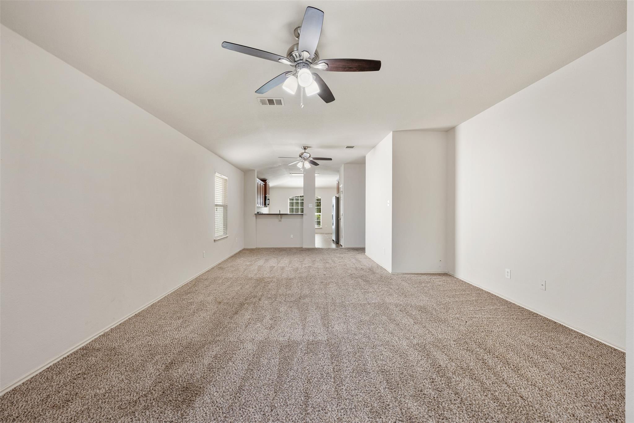 220 Bauxite Dr, Jarrell, TX 76537