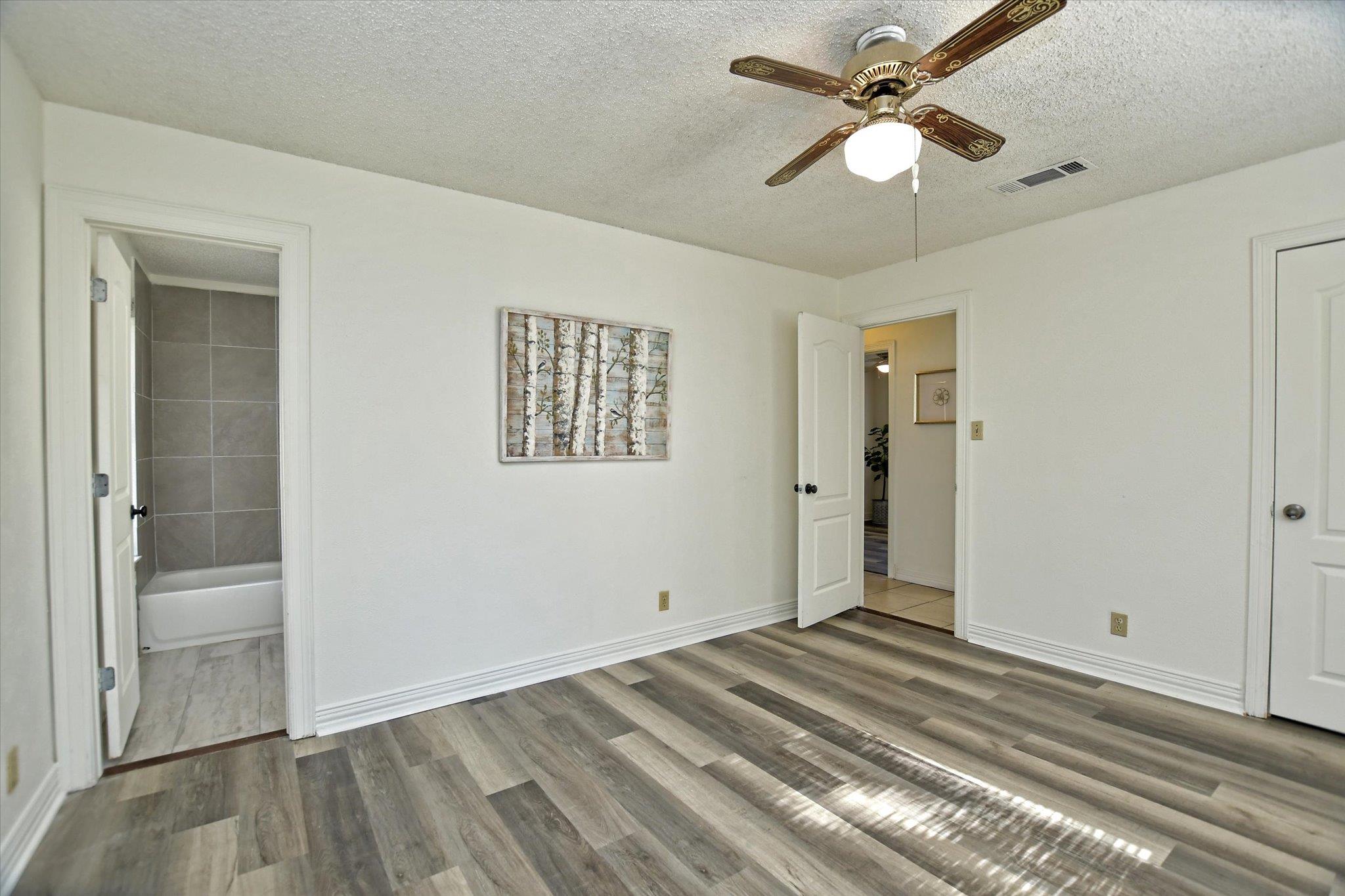 621 Buckskin Dr, Round Rock, TX 78681