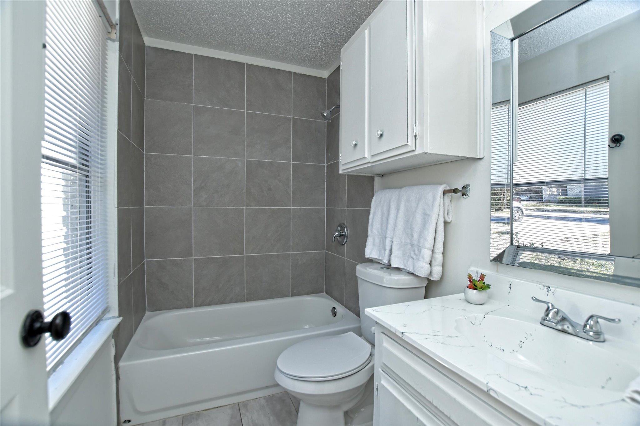 621 Buckskin Dr, Round Rock, TX 78681