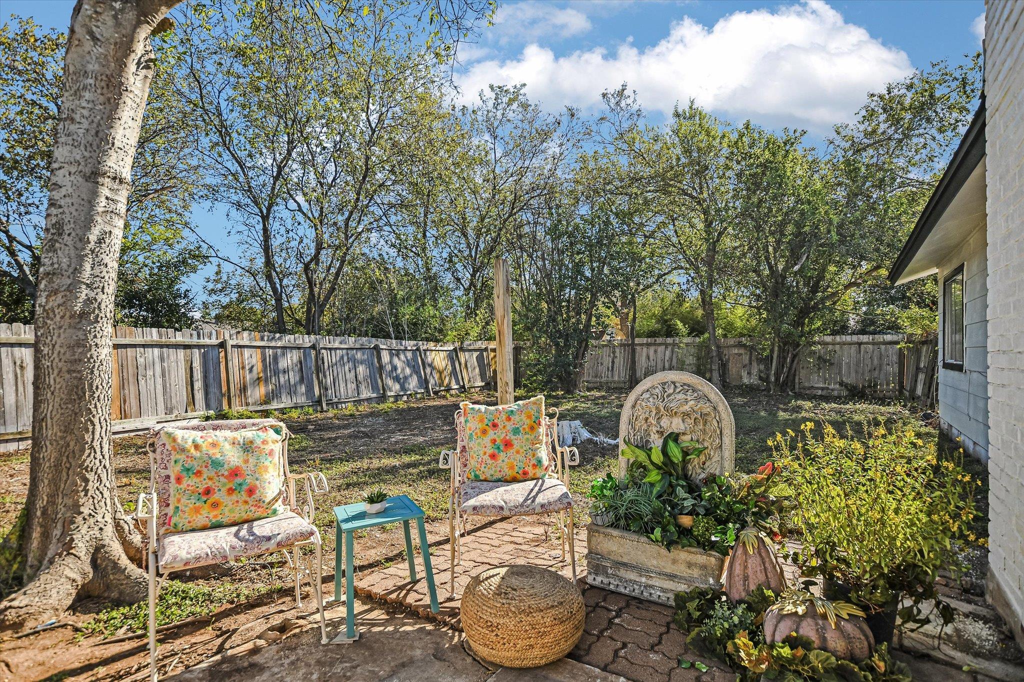 621 Buckskin Dr, Round Rock, TX 78681