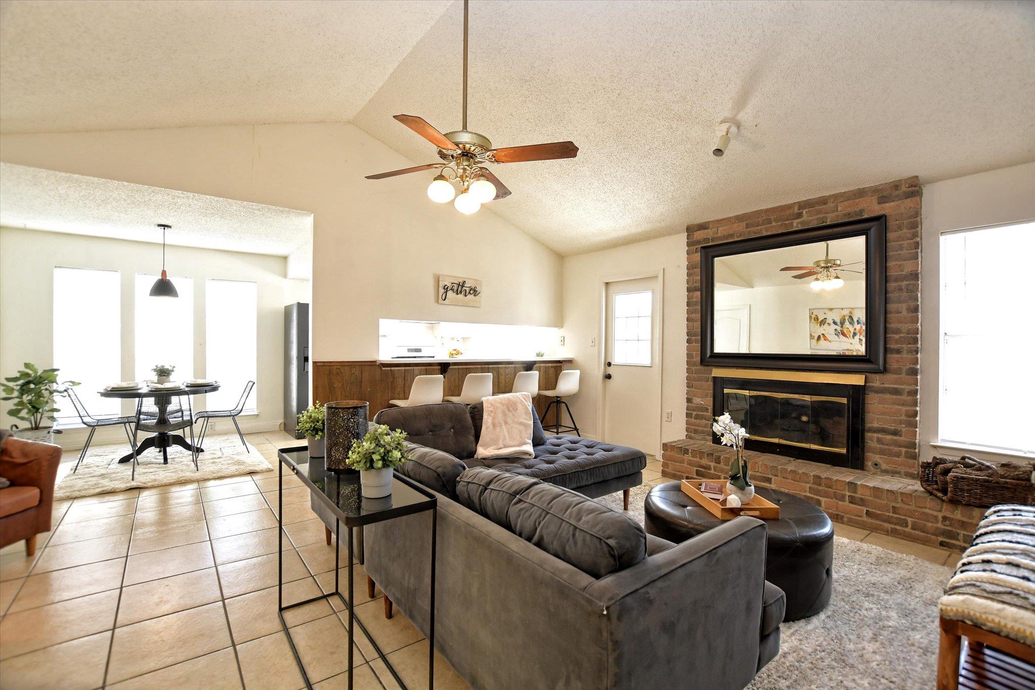 621 Buckskin Dr, Round Rock, TX 78681