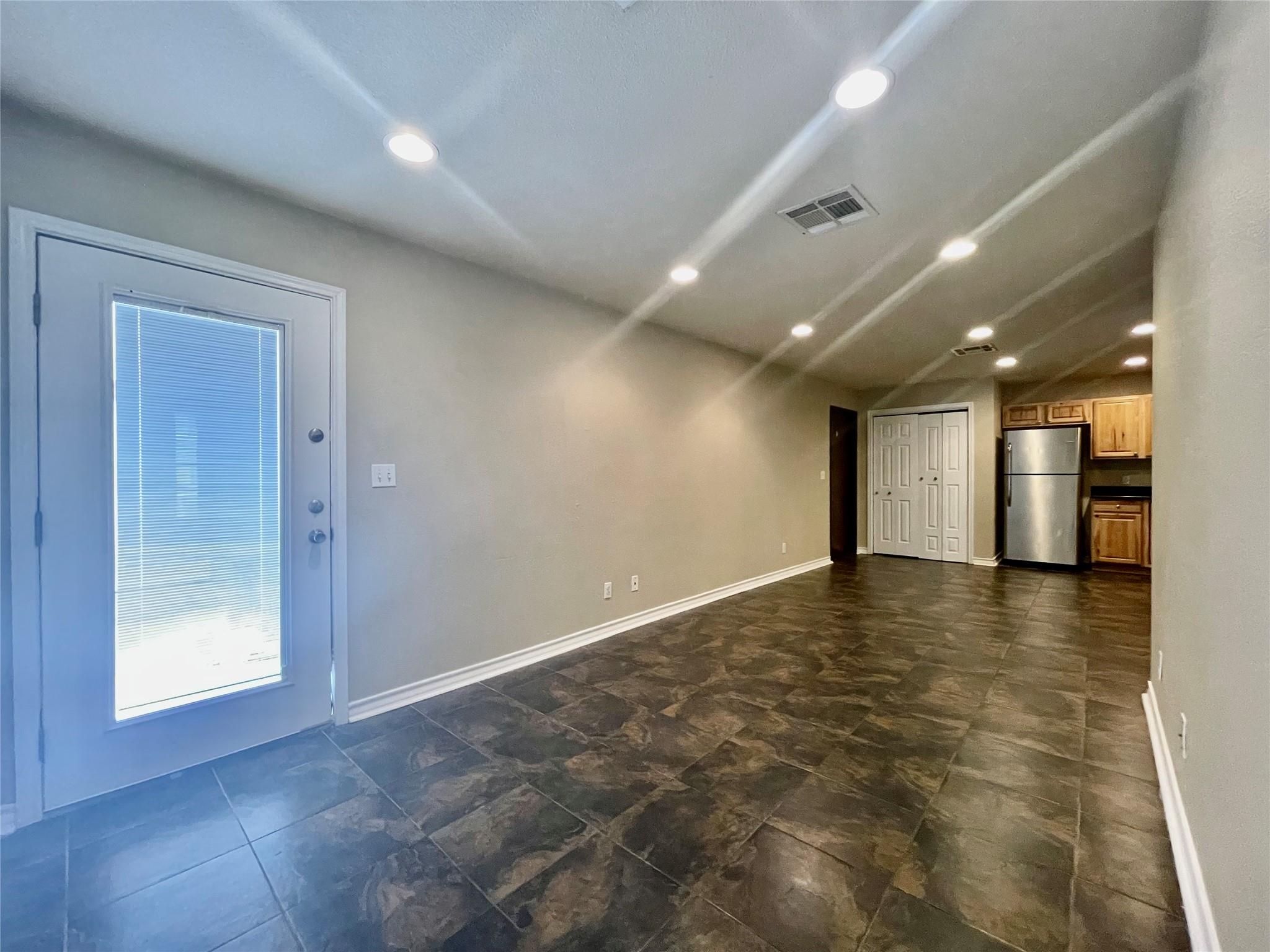 521 & 525 W Hutchison St, San Marcos, TX 78666