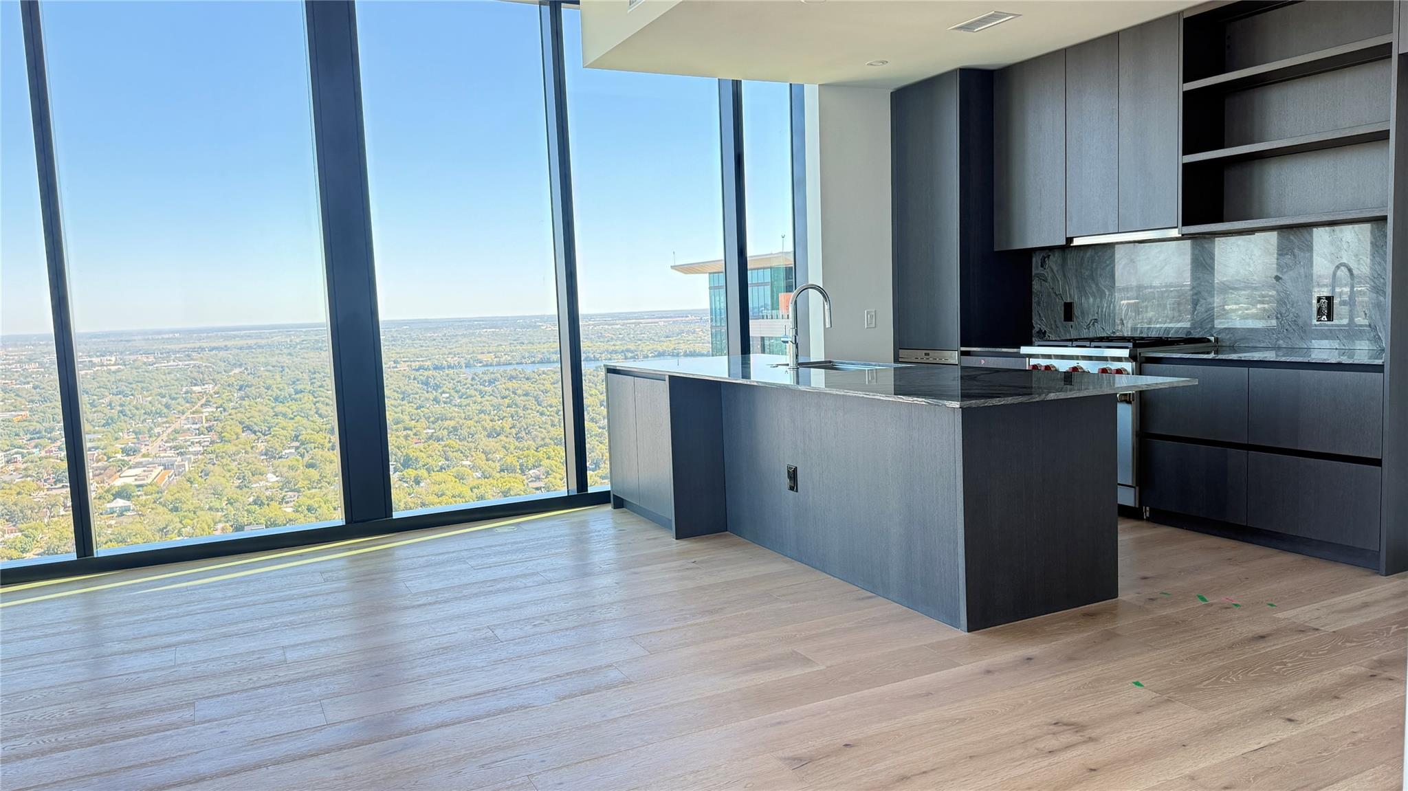 610 Davis St # 3907, Austin, TX 78701