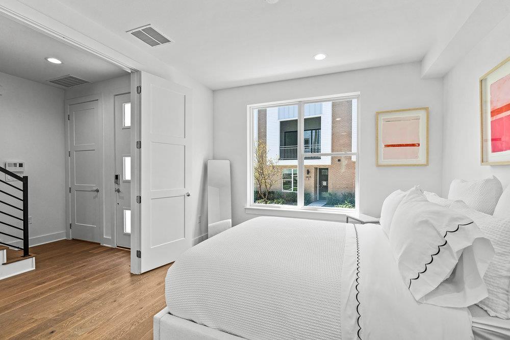 2805 McCurdy St # 4, Austin, TX 78723