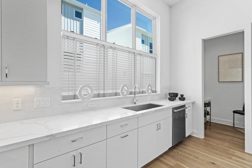 2805 McCurdy St # 4, Austin, TX 78723