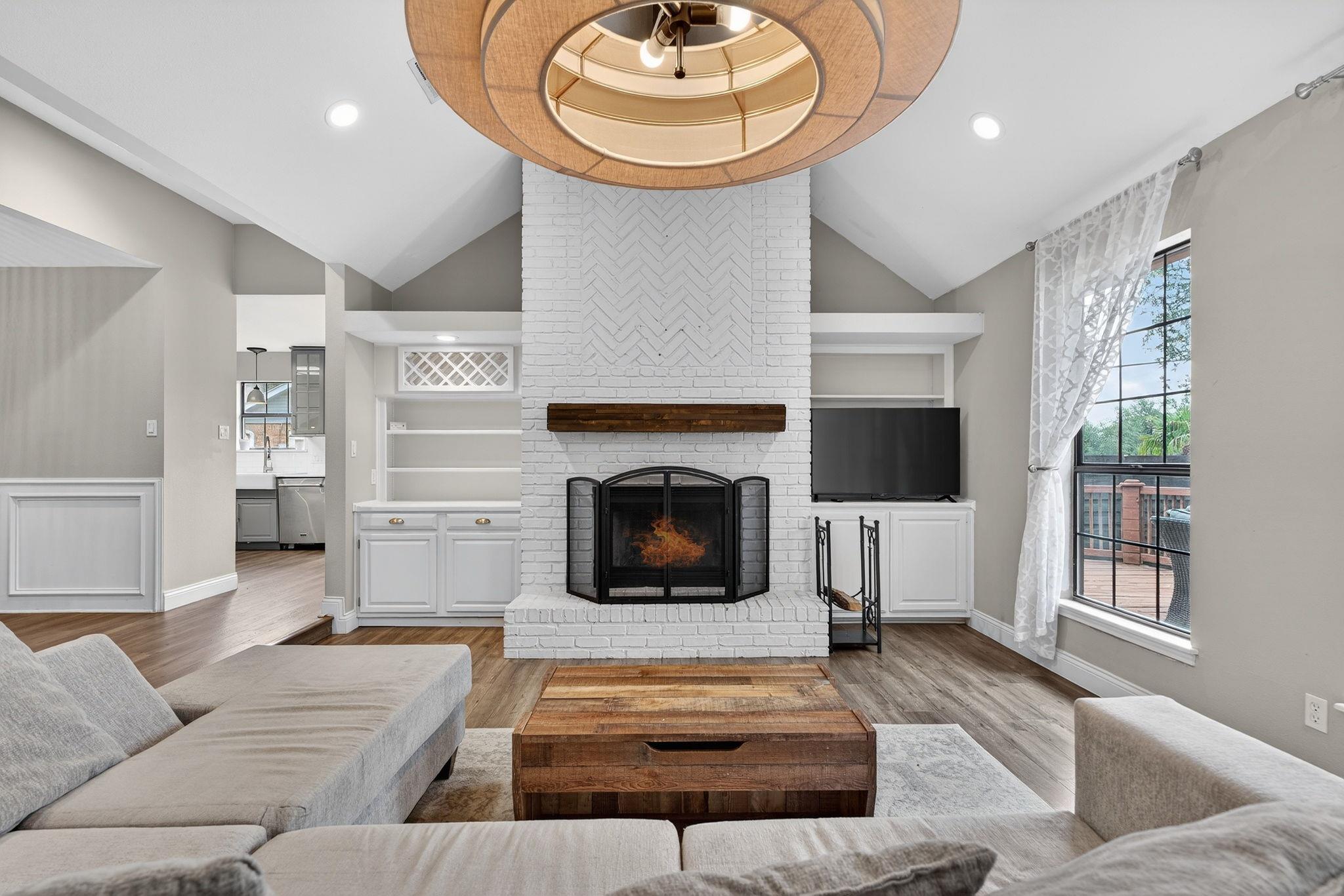 128 Long Wood Ave, Lakeway, TX 78734