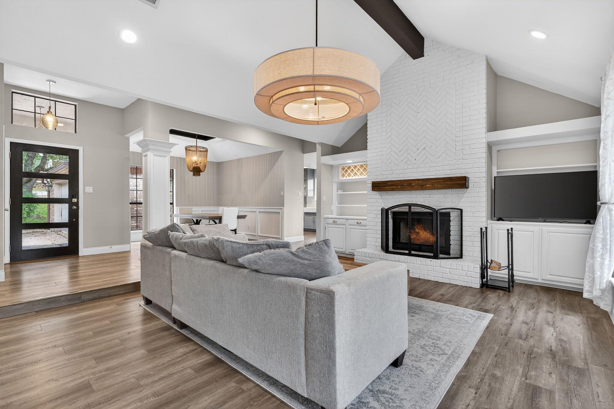 128 Long Wood Ave, Lakeway, TX 78734