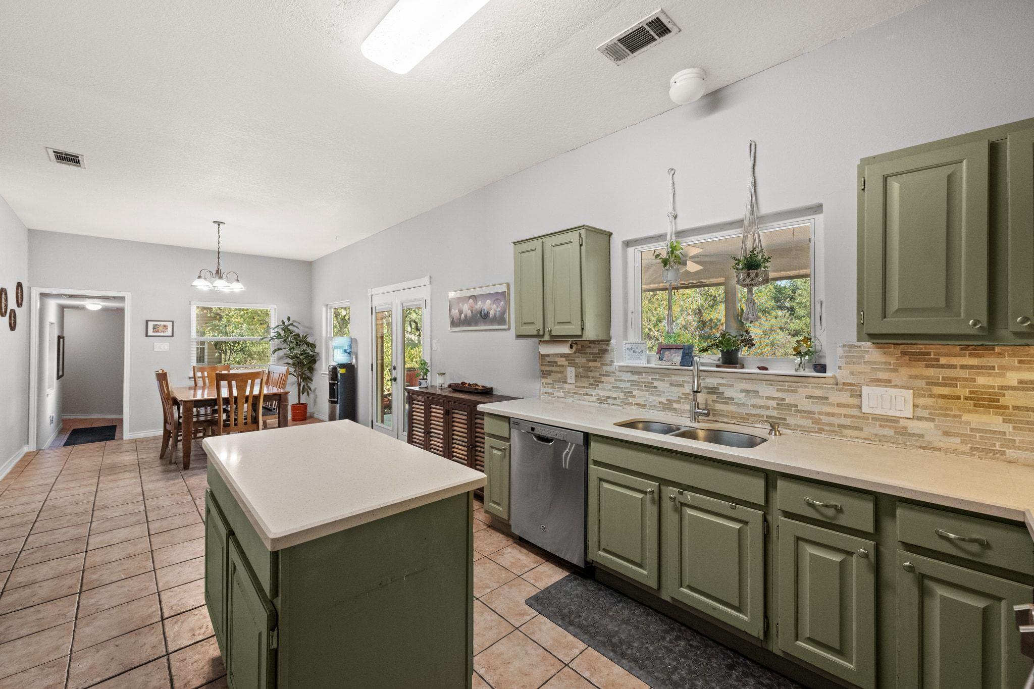 1031 N Sunset Canyon Dr, Dripping Springs, TX 78620