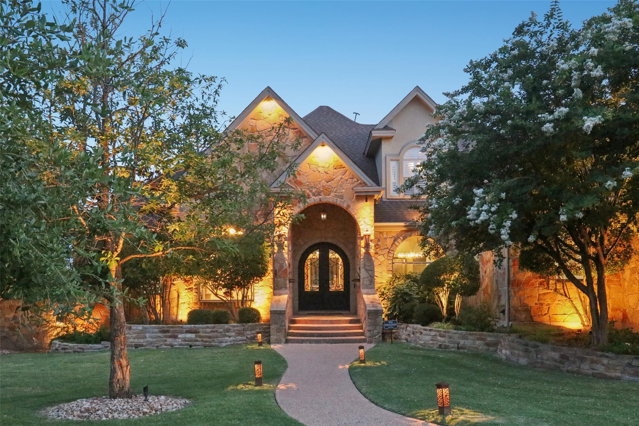 122 Silverstone Dr, Georgetown, TX 78633