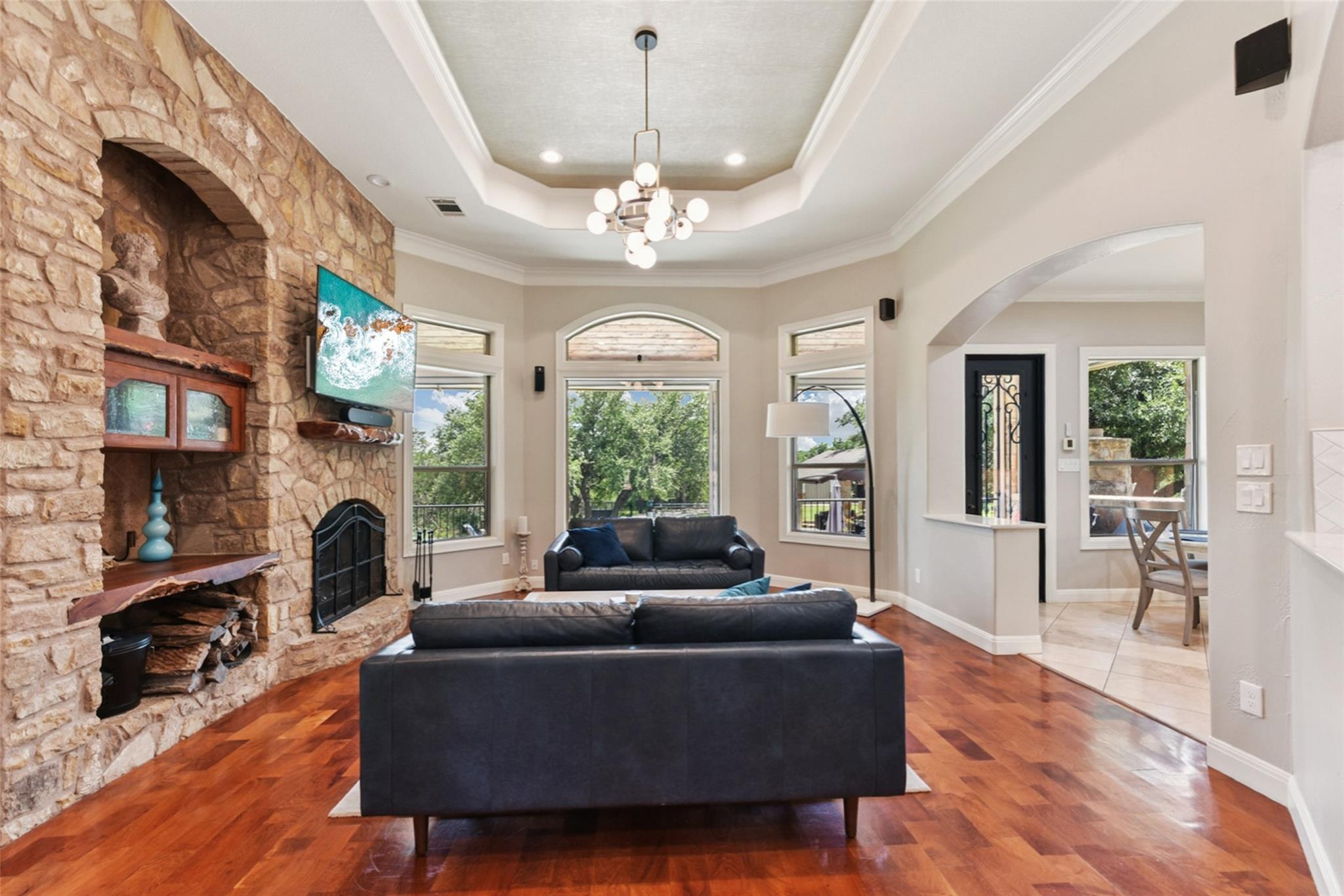 122 Silverstone Dr, Georgetown, TX 78633