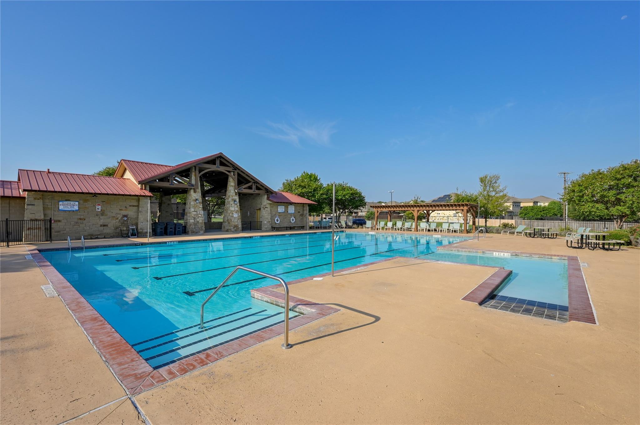 137 Paul Azinger Dr, Round Rock, TX 78664