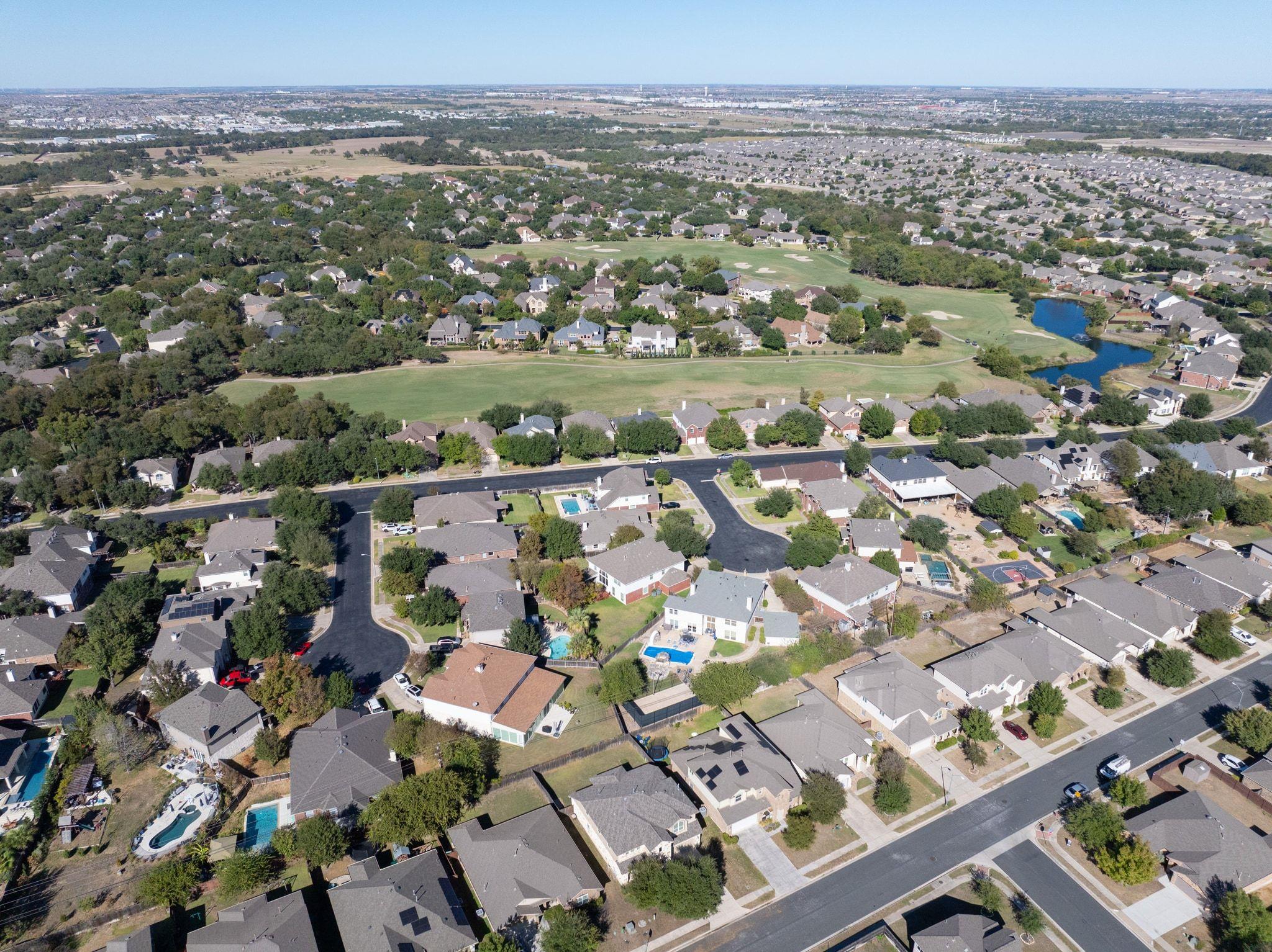 137 Paul Azinger Dr, Round Rock, TX 78664