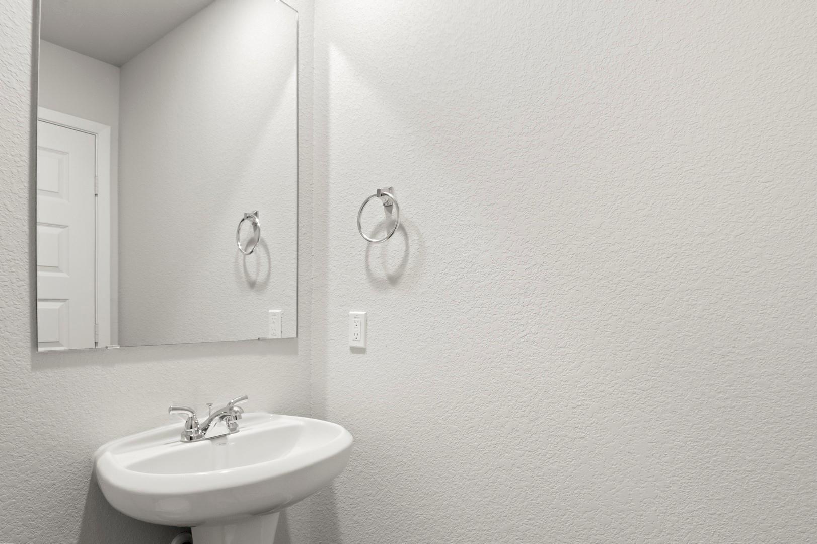 123 Daylily Dr, Elgin, TX 78621