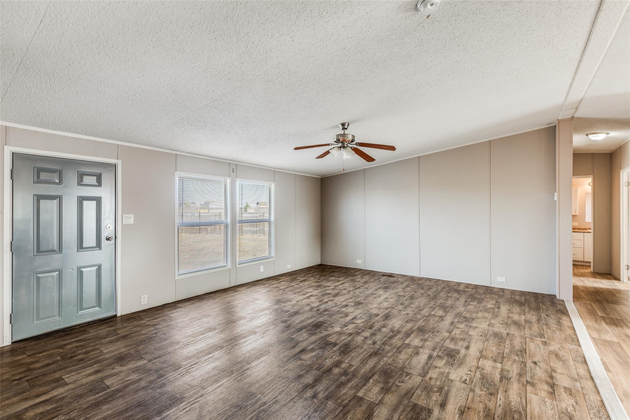 346 Rancho Linda Dr, Lockhart, TX 78644