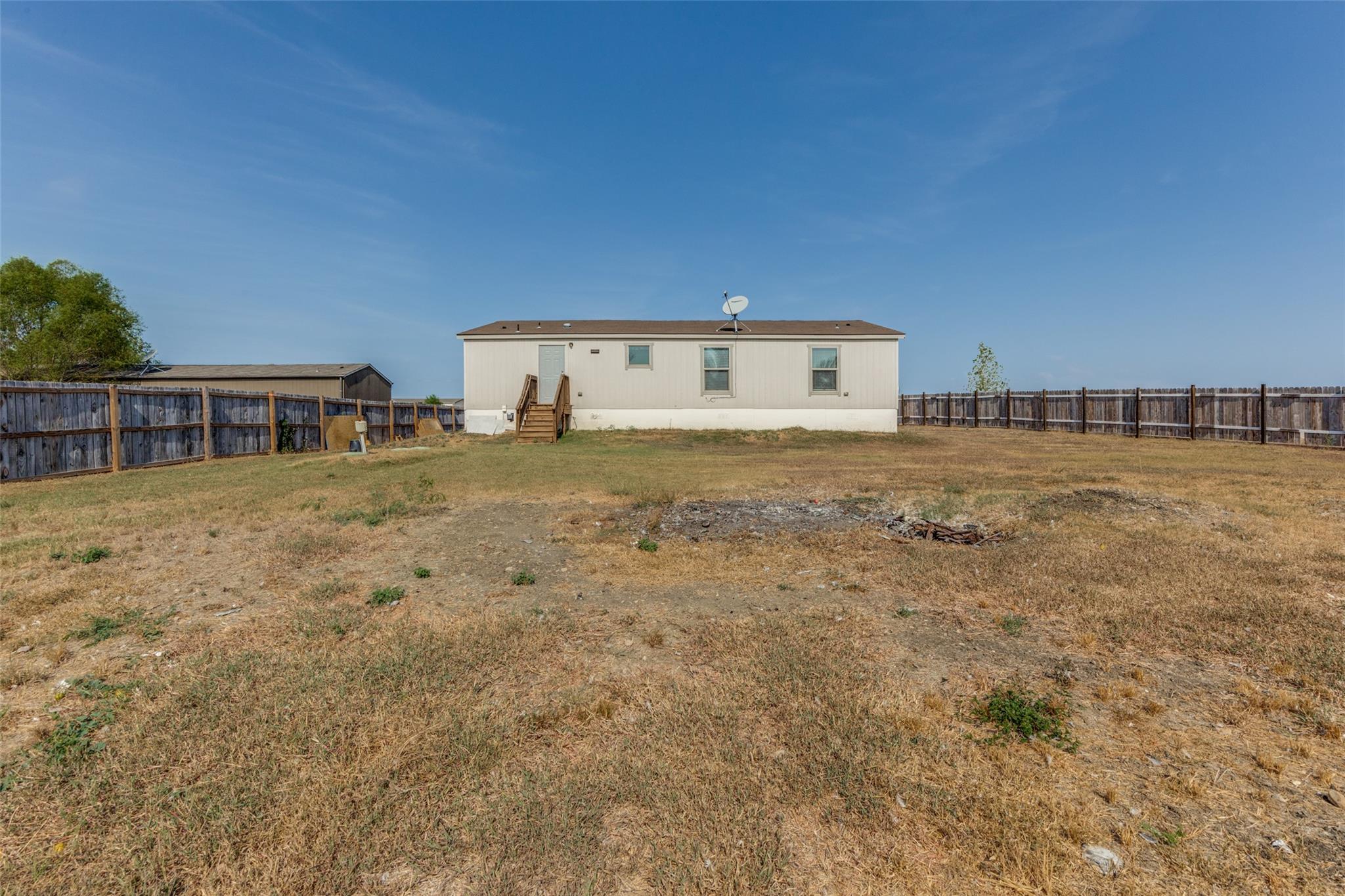 346 Rancho Linda Dr, Lockhart, TX 78644