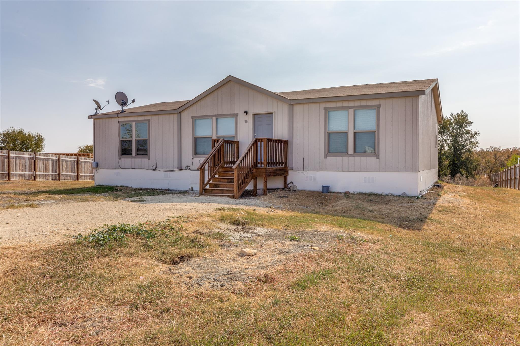 346 Rancho Linda Dr, Lockhart, TX 78644