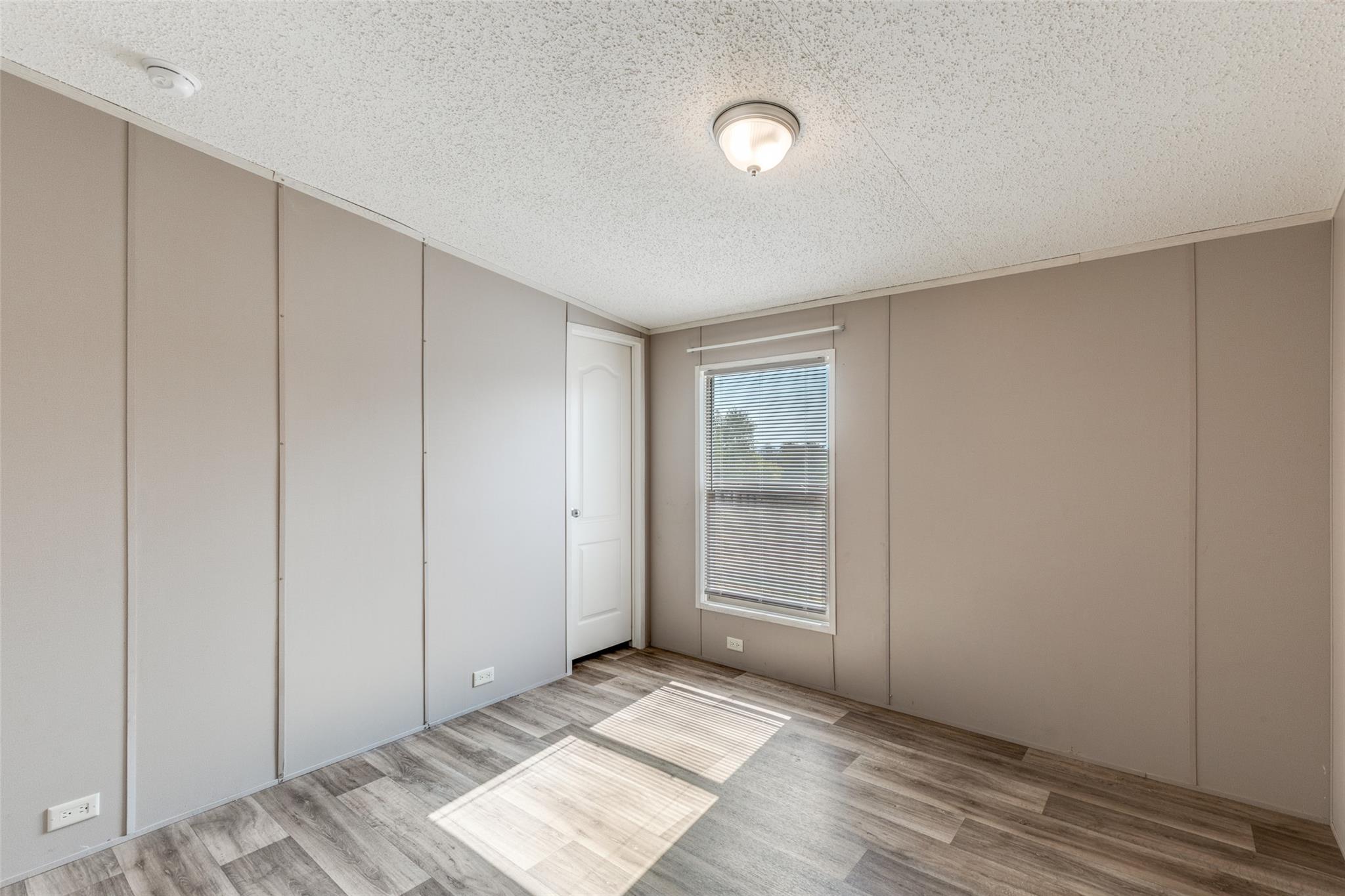 346 Rancho Linda Dr, Lockhart, TX 78644